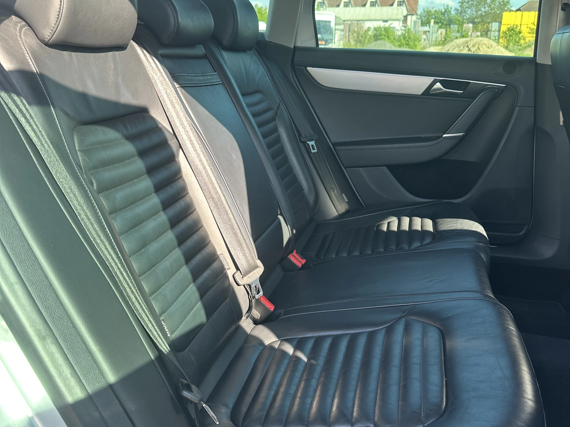 Car Image https://s3-gearspark.s3.amazonaws.com/uploads/user/100096/3feb2a080bcc4b8996980e29a907cea7.webp