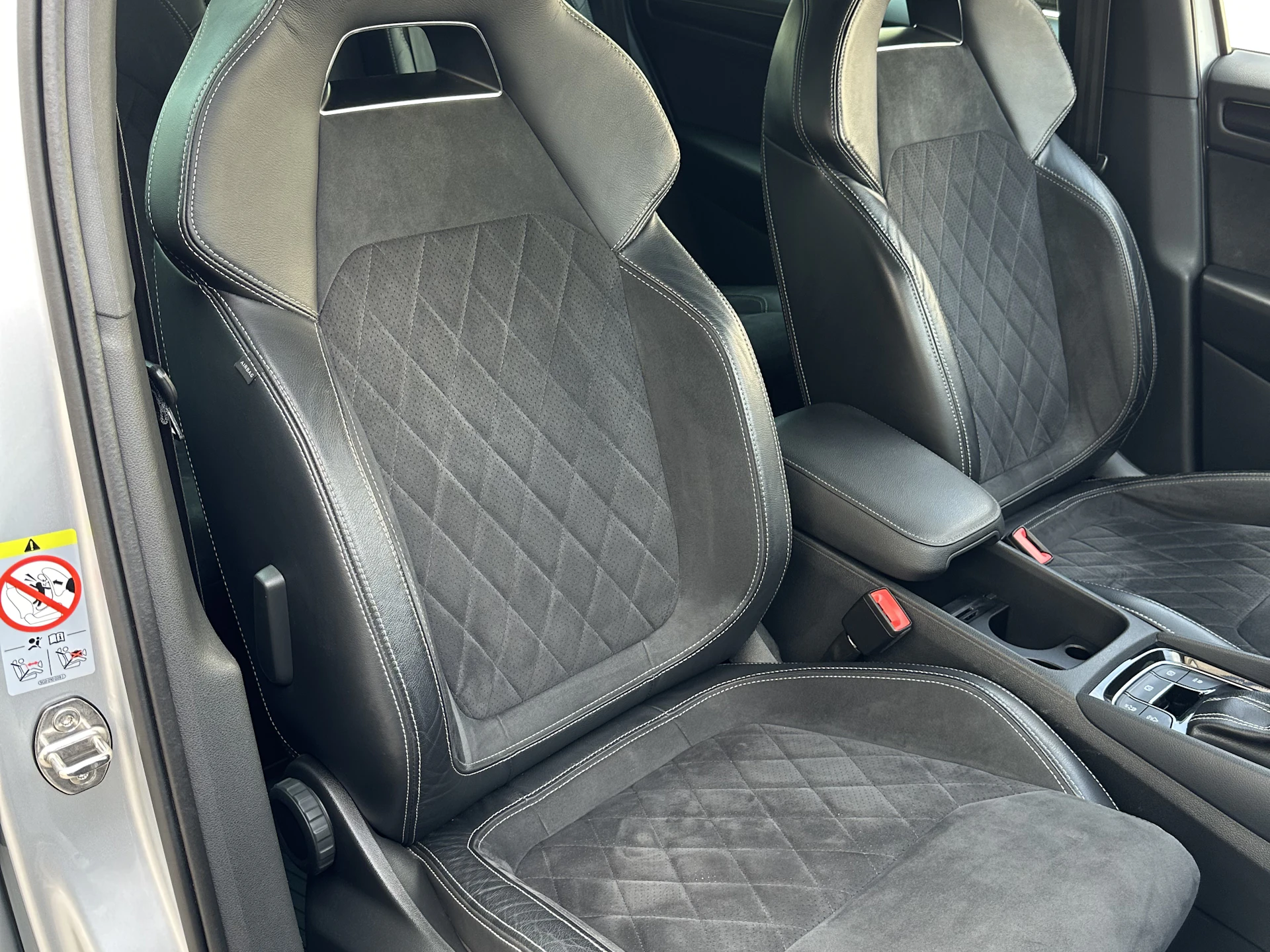 Car Image https://s3-gearspark.s3.amazonaws.com/uploads/user/100097/f0541df4ea2943a2b1ed26edee1d6b68.webp