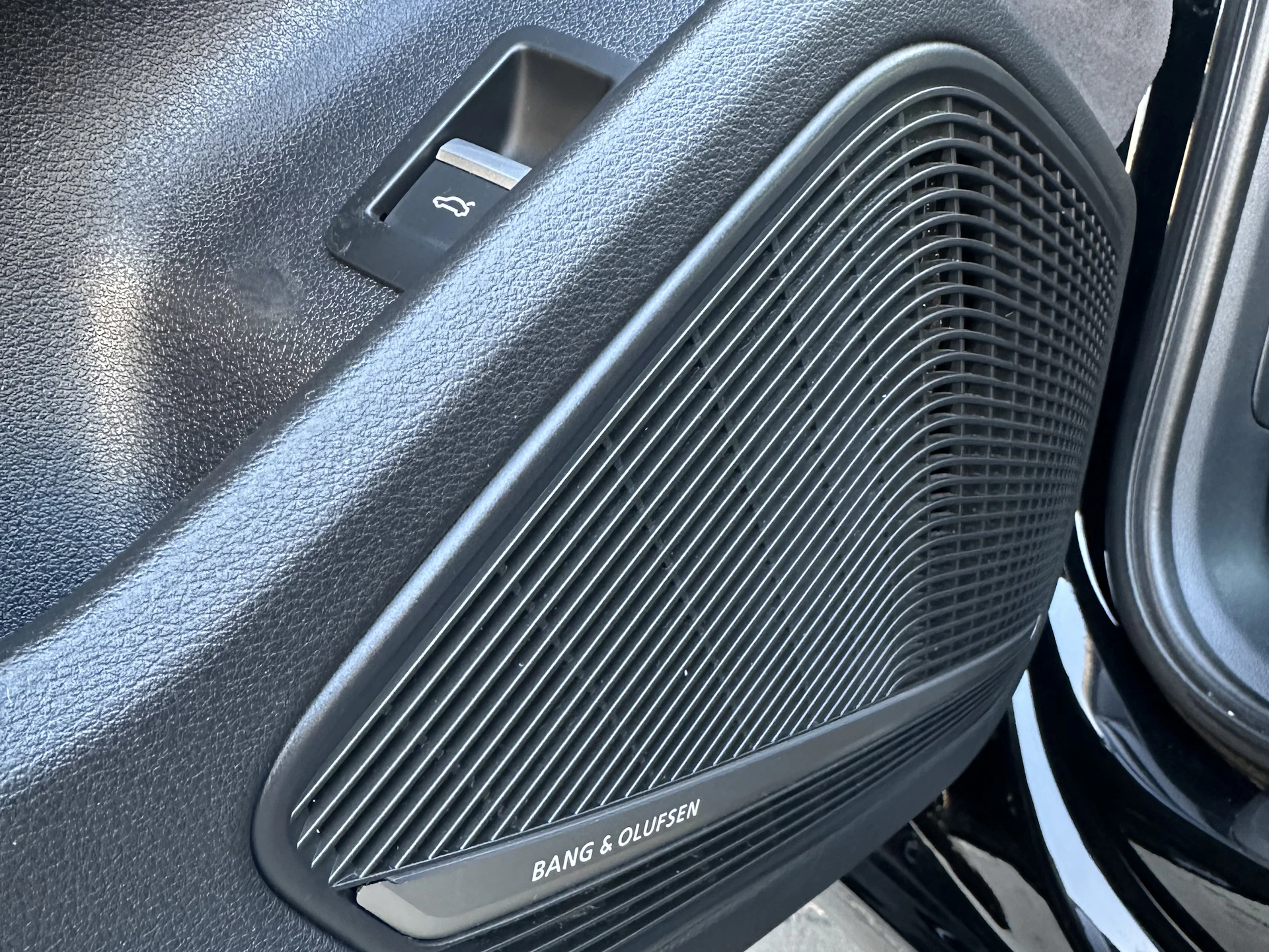 Car Image https://s3-gearspark.s3.amazonaws.com/uploads/user/100099/ef26cb7ae85d41e4a83af43e69035d34.webp
