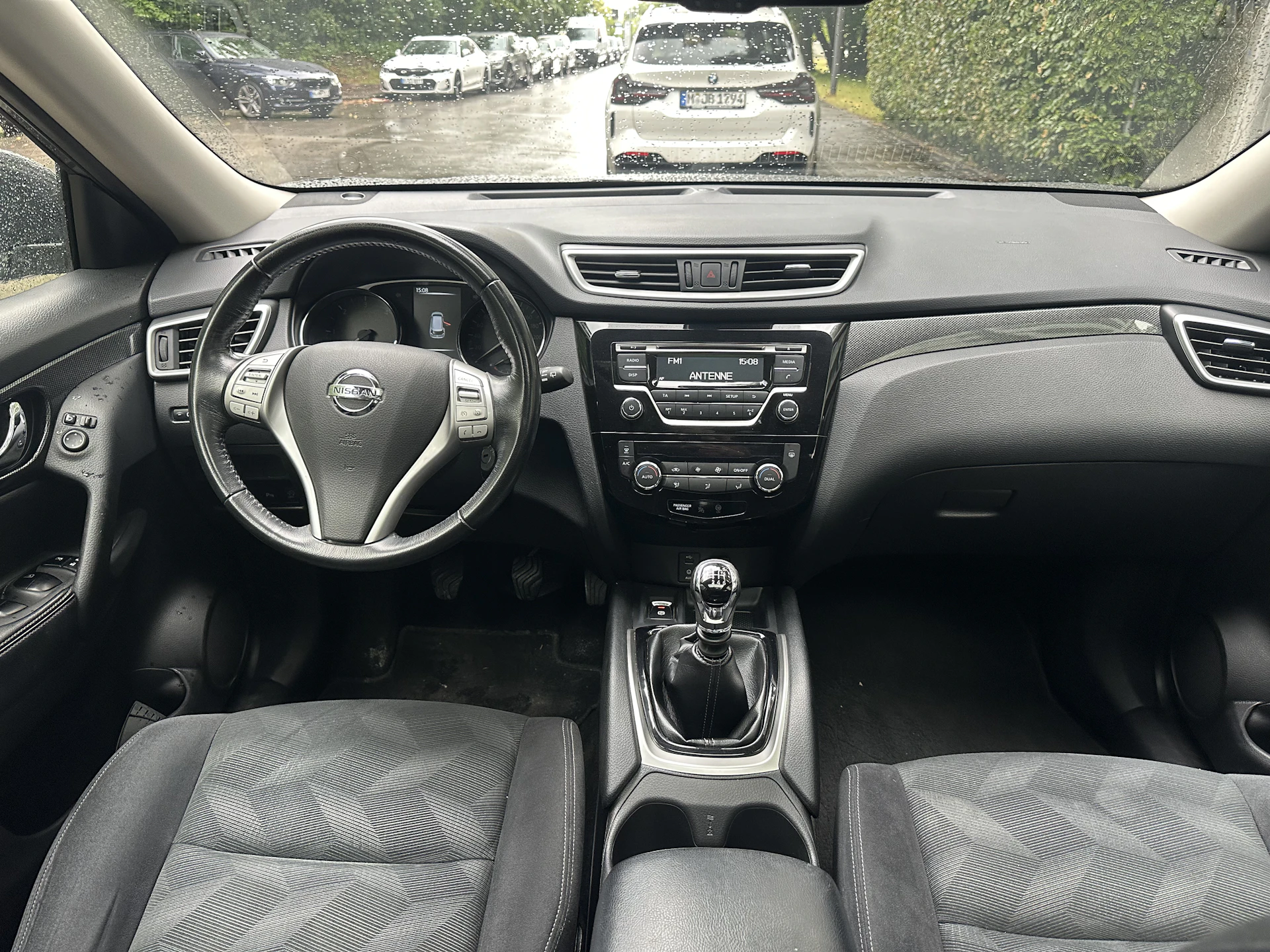 Car Image https://s3-gearspark.s3.amazonaws.com/uploads/user/100100/0ec736da4f304f7bb8e62df6fe90d50c.webp