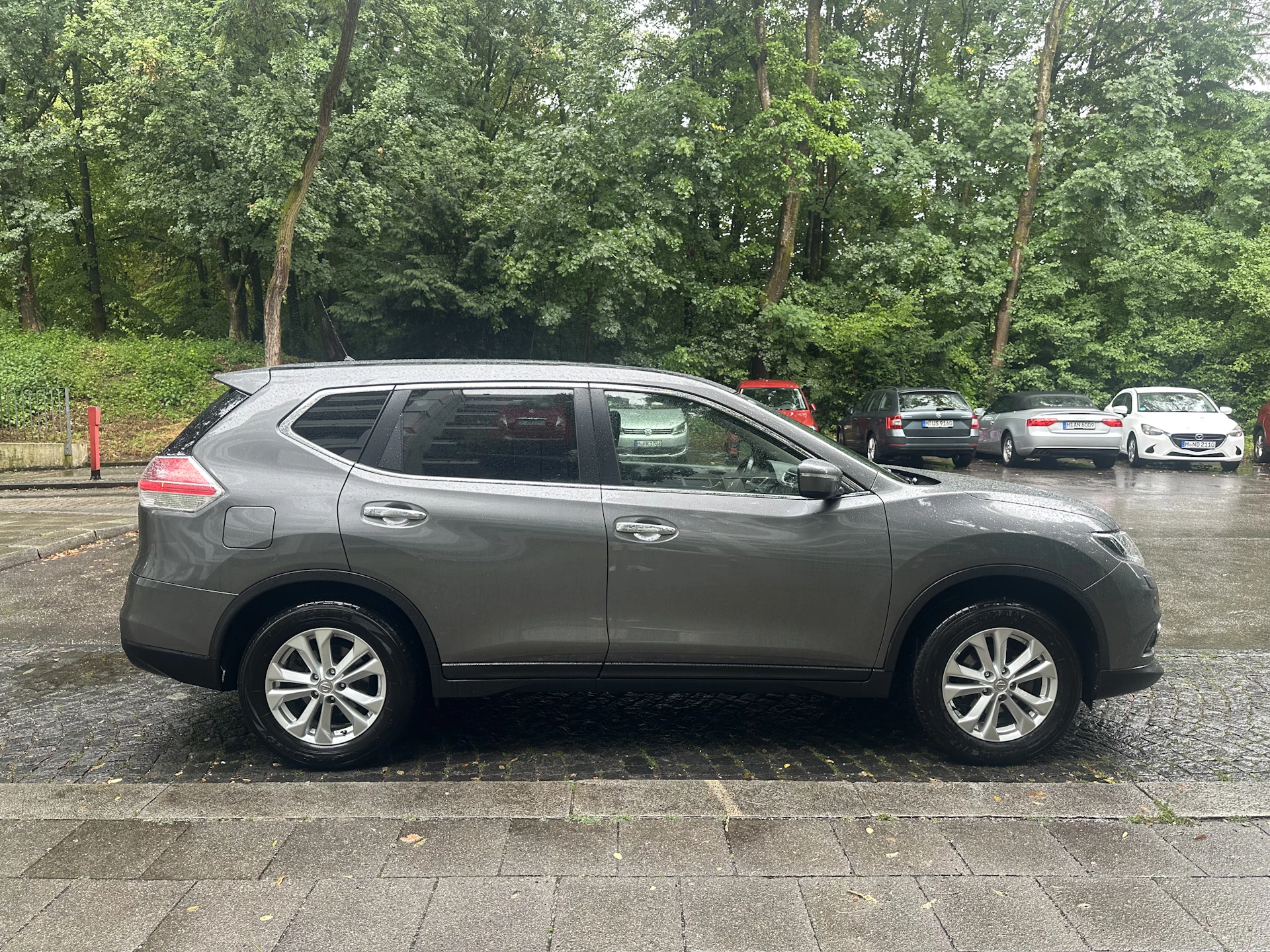 Car Image https://s3-gearspark.s3.amazonaws.com/uploads/user/100100/159f5e1814304e5caef24cbdc035bc8d.webp