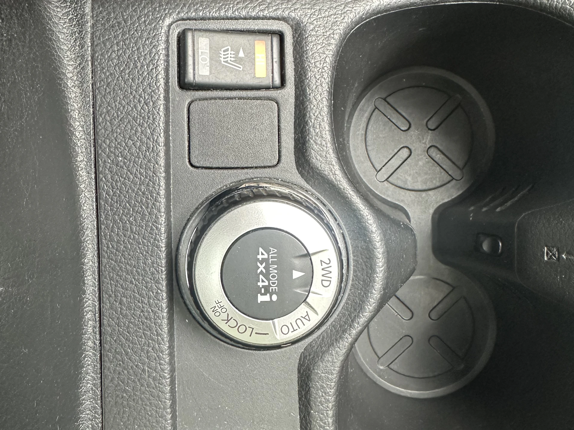 Car Image https://s3-gearspark.s3.amazonaws.com/uploads/user/100100/71f5e34022df4936b6f3f5d38ae94d7a.webp