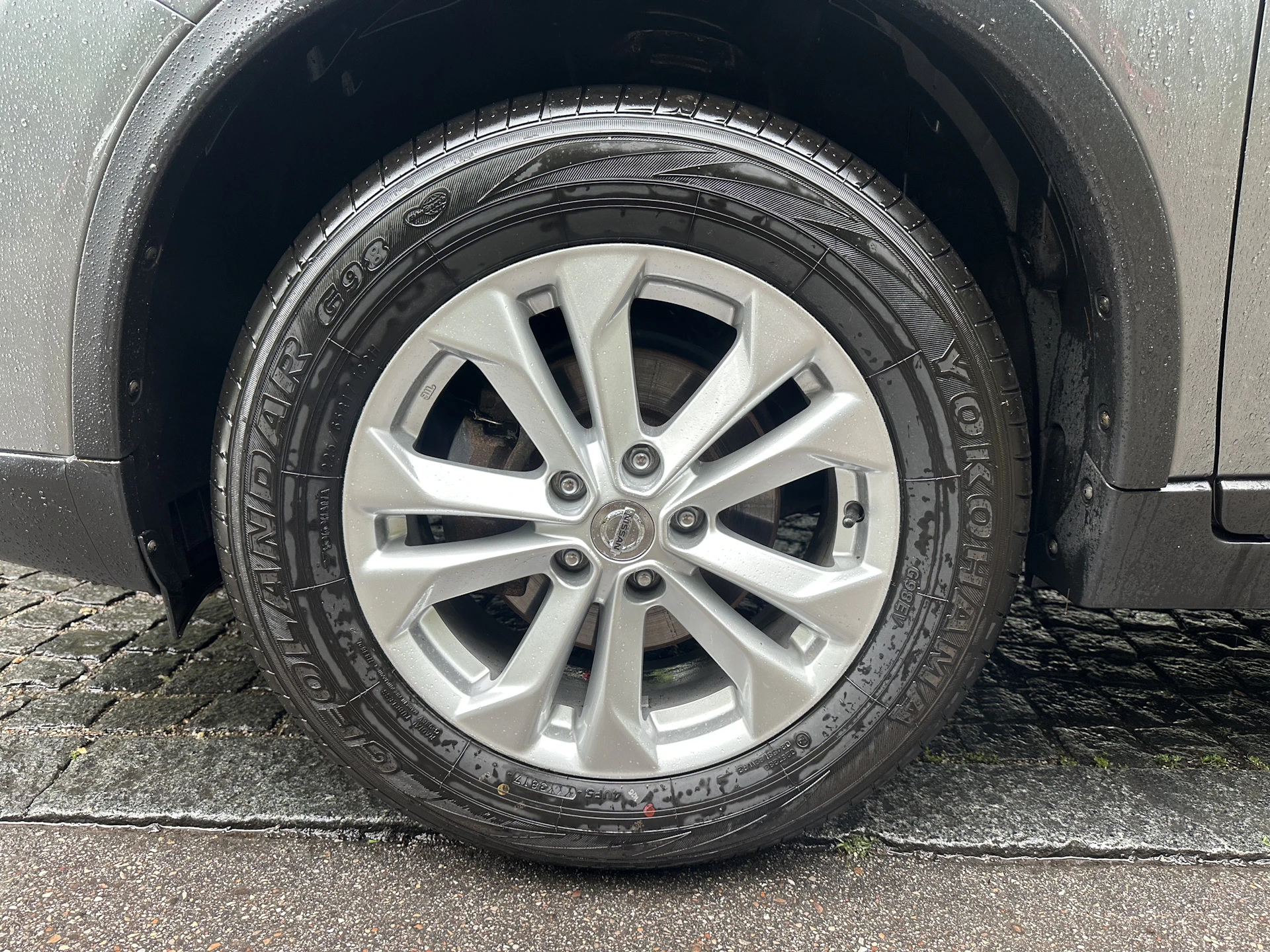 Car Image https://s3-gearspark.s3.amazonaws.com/uploads/user/100100/afb02738d7a24f8ebc40e06d8279394d.webp