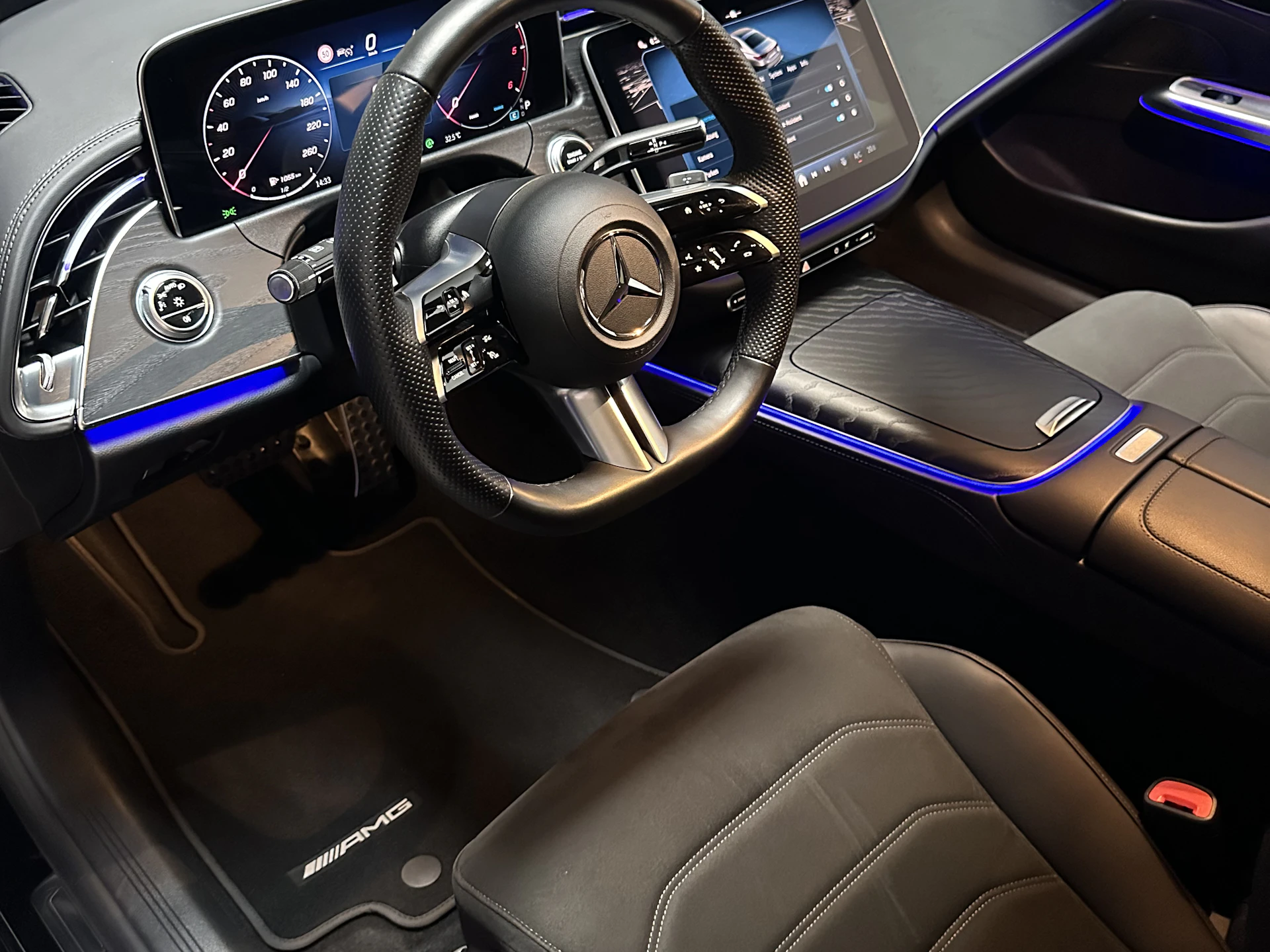 Car Image https://s3-gearspark.s3.amazonaws.com/uploads/user/100102/c8cbb9f8f7f242bba3ff773210388774.webp