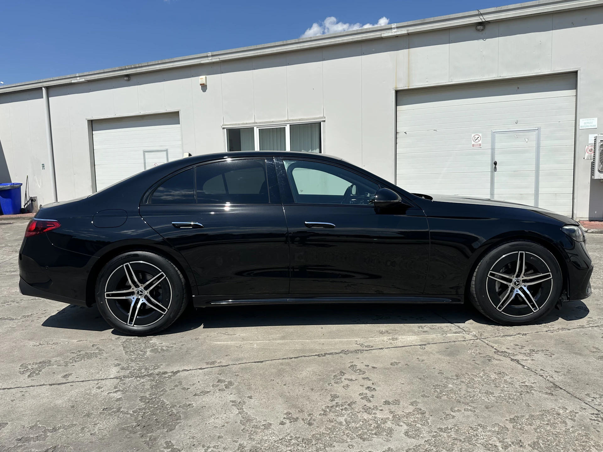 Car Image https://s3-gearspark.s3.amazonaws.com/uploads/user/100102/e4b146827fb844bda16b888848387eeb.webp