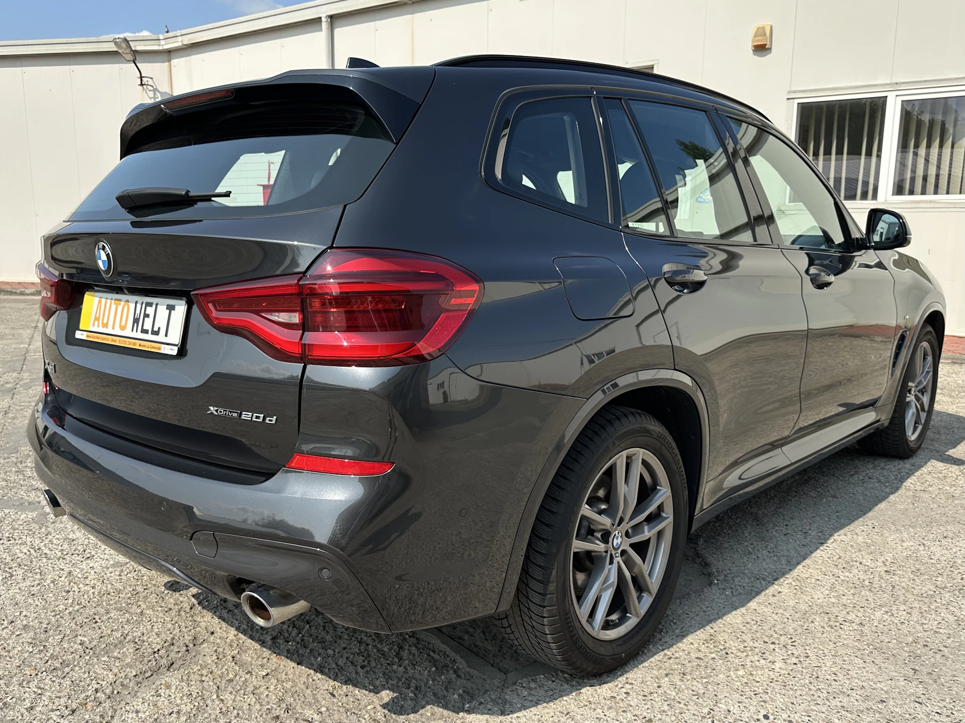 Car Image https://s3-gearspark.s3.amazonaws.com/uploads/user/100103/2d86e571fdd34b919c945274aa4d8c90.webp