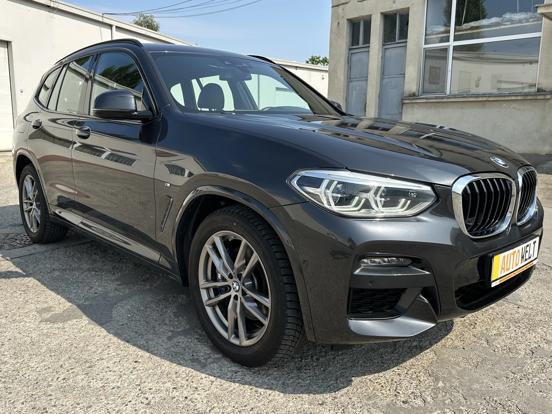 Car Image https://s3-gearspark.s3.amazonaws.com/uploads/user/100103/4c151e25c3a240d6a9d3c135cfa268f5.webp