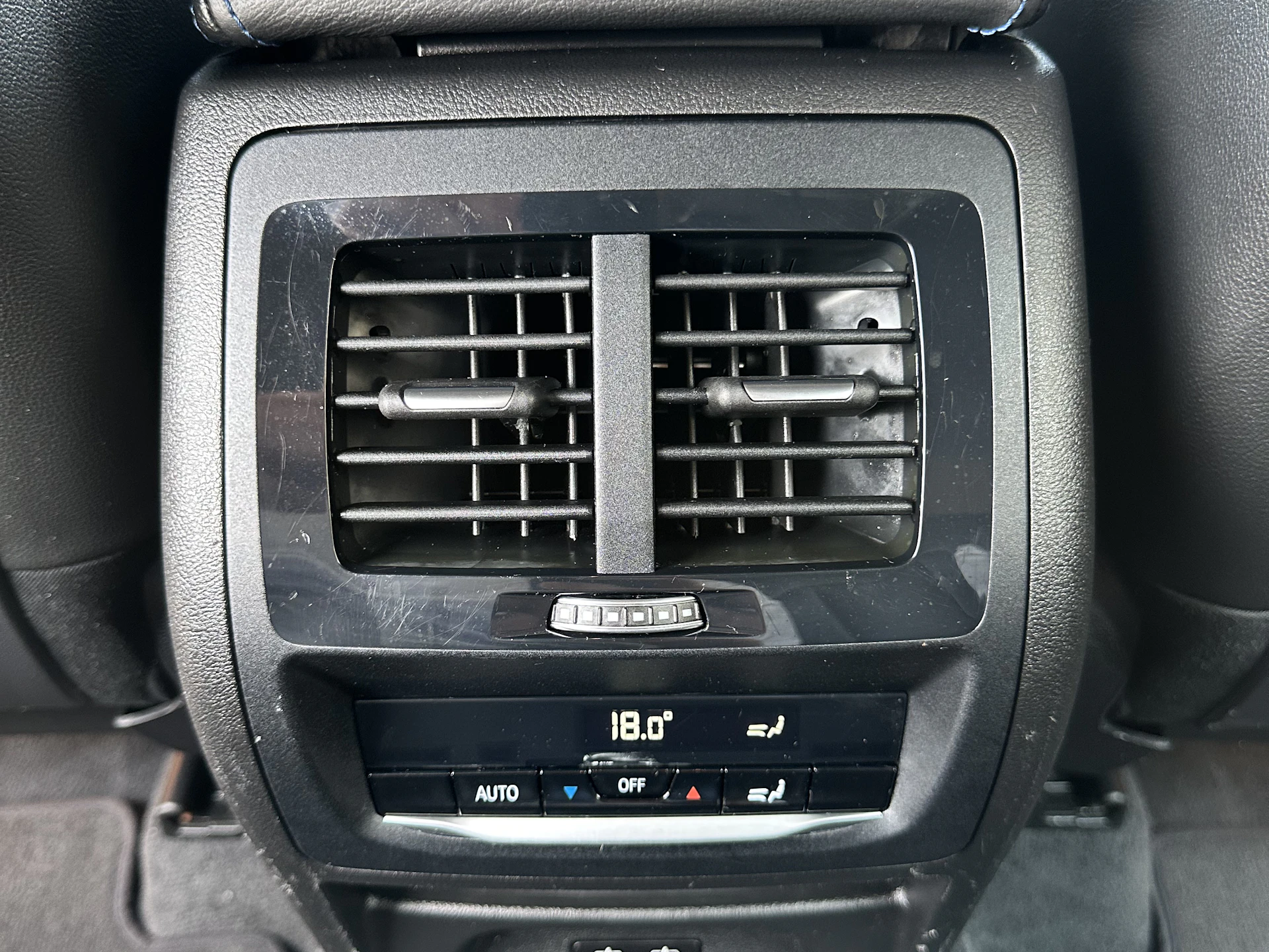 Car Image https://s3-gearspark.s3.amazonaws.com/uploads/user/100103/d34e166fac5f4533bc04835caeeb9815.webp