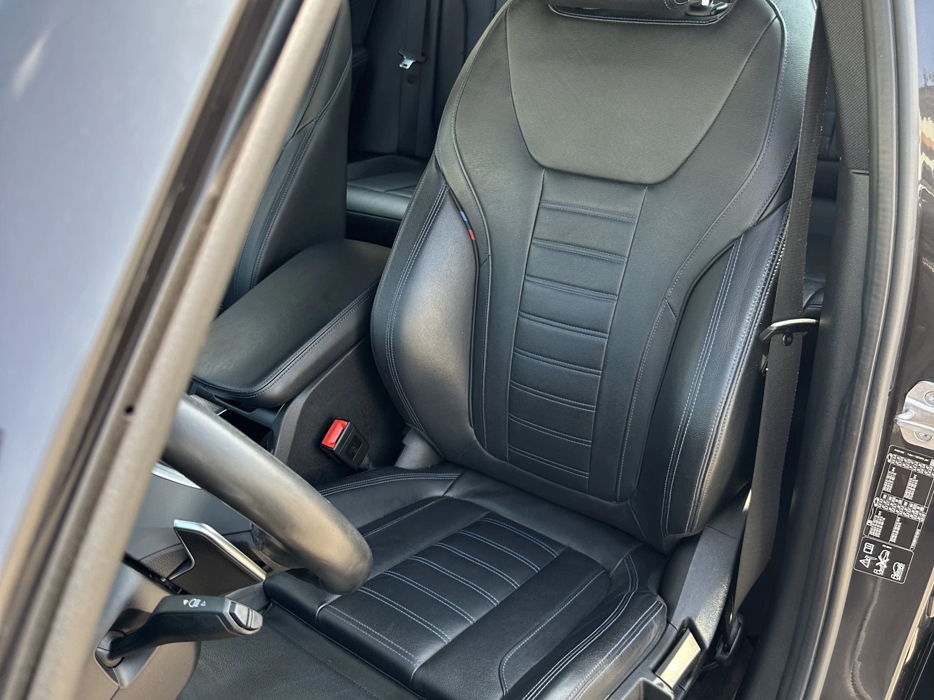 Car Image https://s3-gearspark.s3.amazonaws.com/uploads/user/100103/ed4876c116564f5cb5d09e0d3c558ef4.webp