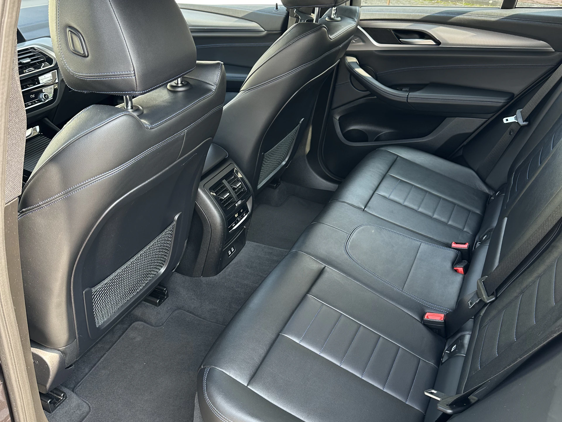 Car Image https://s3-gearspark.s3.amazonaws.com/uploads/user/100103/f4bfc337a7a94af7ae745c23f0697603.webp