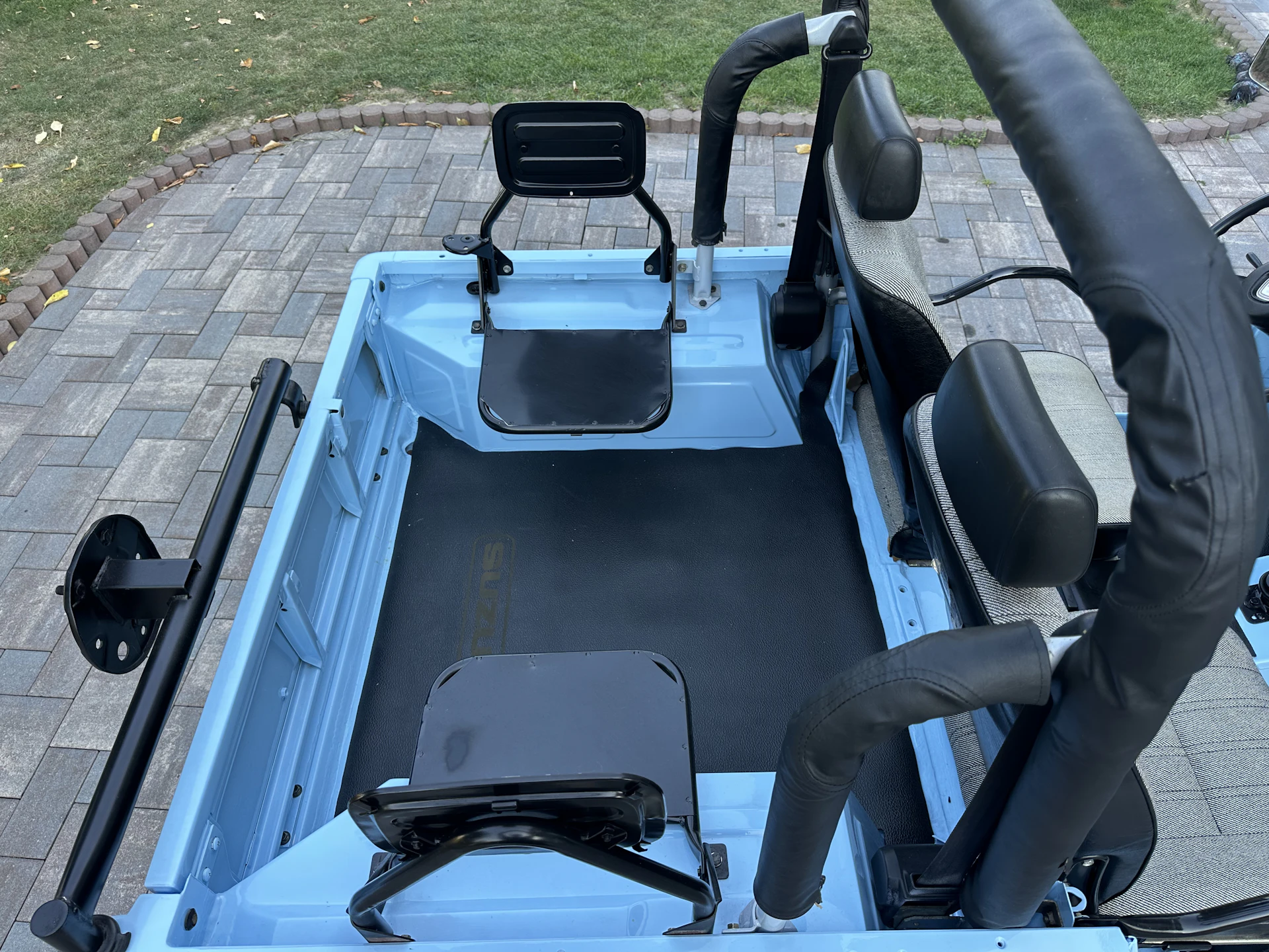 Car Image https://s3-gearspark.s3.amazonaws.com/uploads/user/100104/06889825ad8e469ca518c94e95afe7a8.webp