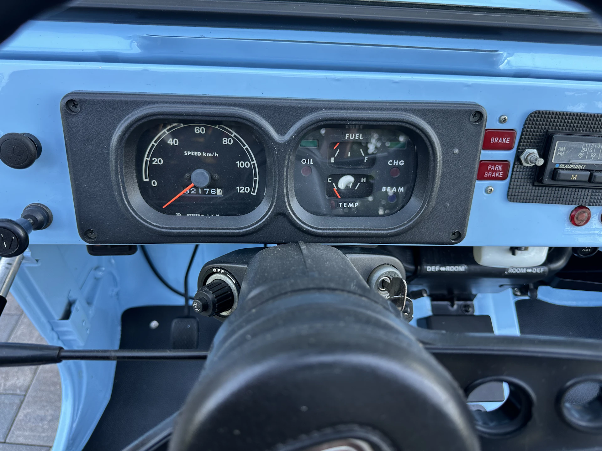 Car Image https://s3-gearspark.s3.amazonaws.com/uploads/user/100104/641c5c584b554800863b0226f8ee4455.webp