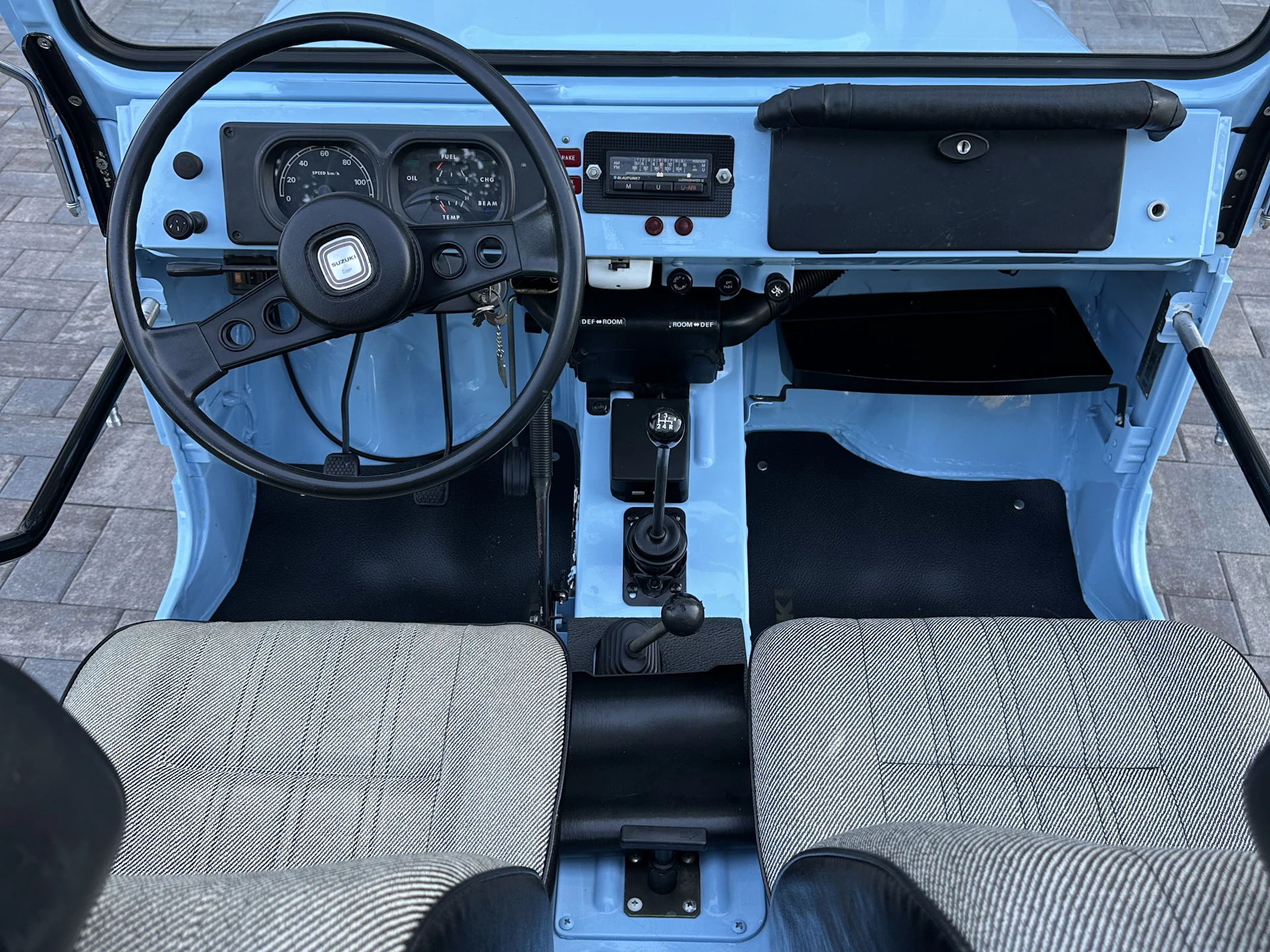 Car Image https://s3-gearspark.s3.amazonaws.com/uploads/user/100104/a7c4ecbc0631427082f364d36ab94f9c.webp