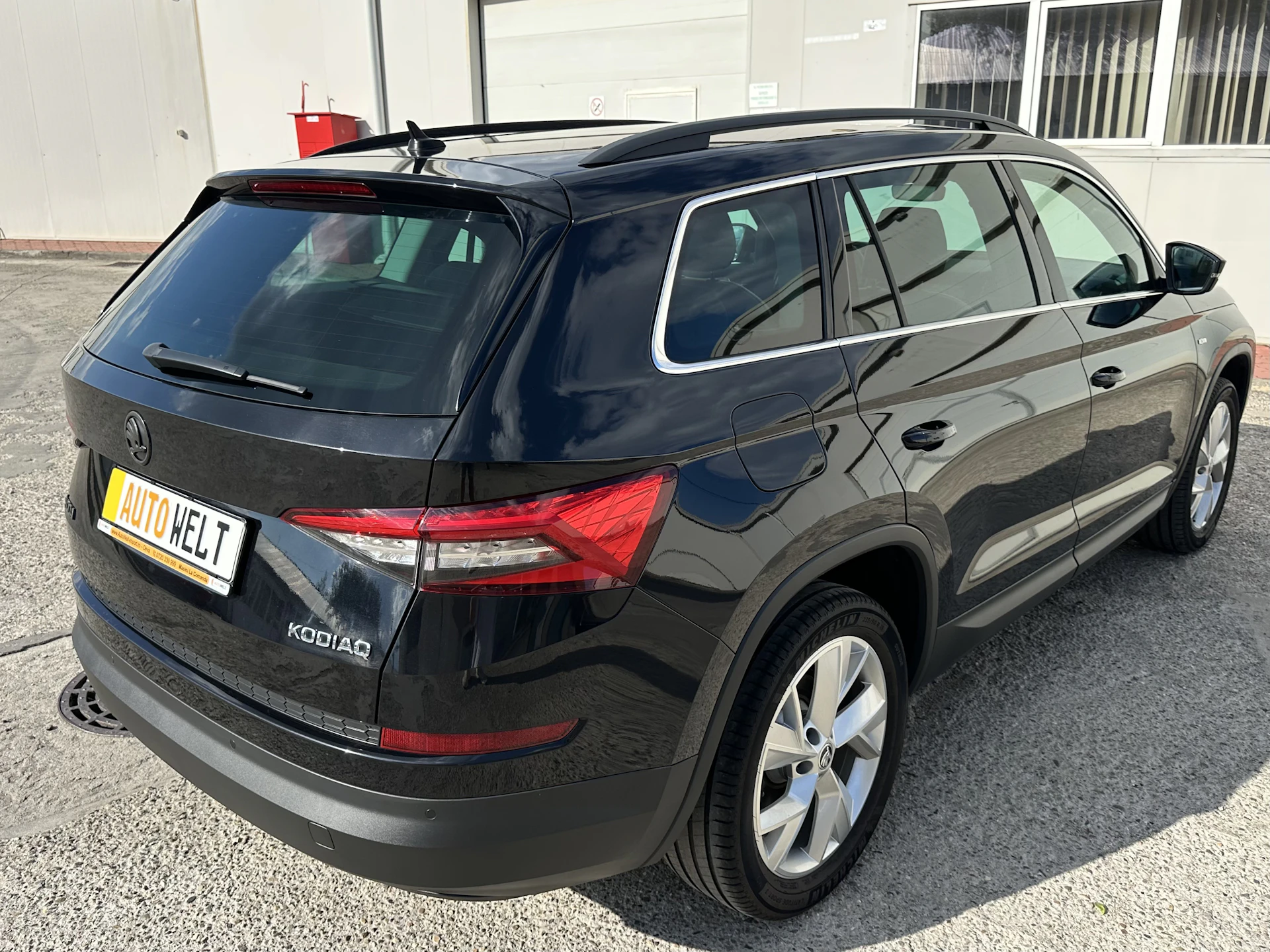 Car Image https://s3-gearspark.s3.amazonaws.com/uploads/user/100105/4d8be1cd23364d8fae9c0076b9f2e3a5.webp