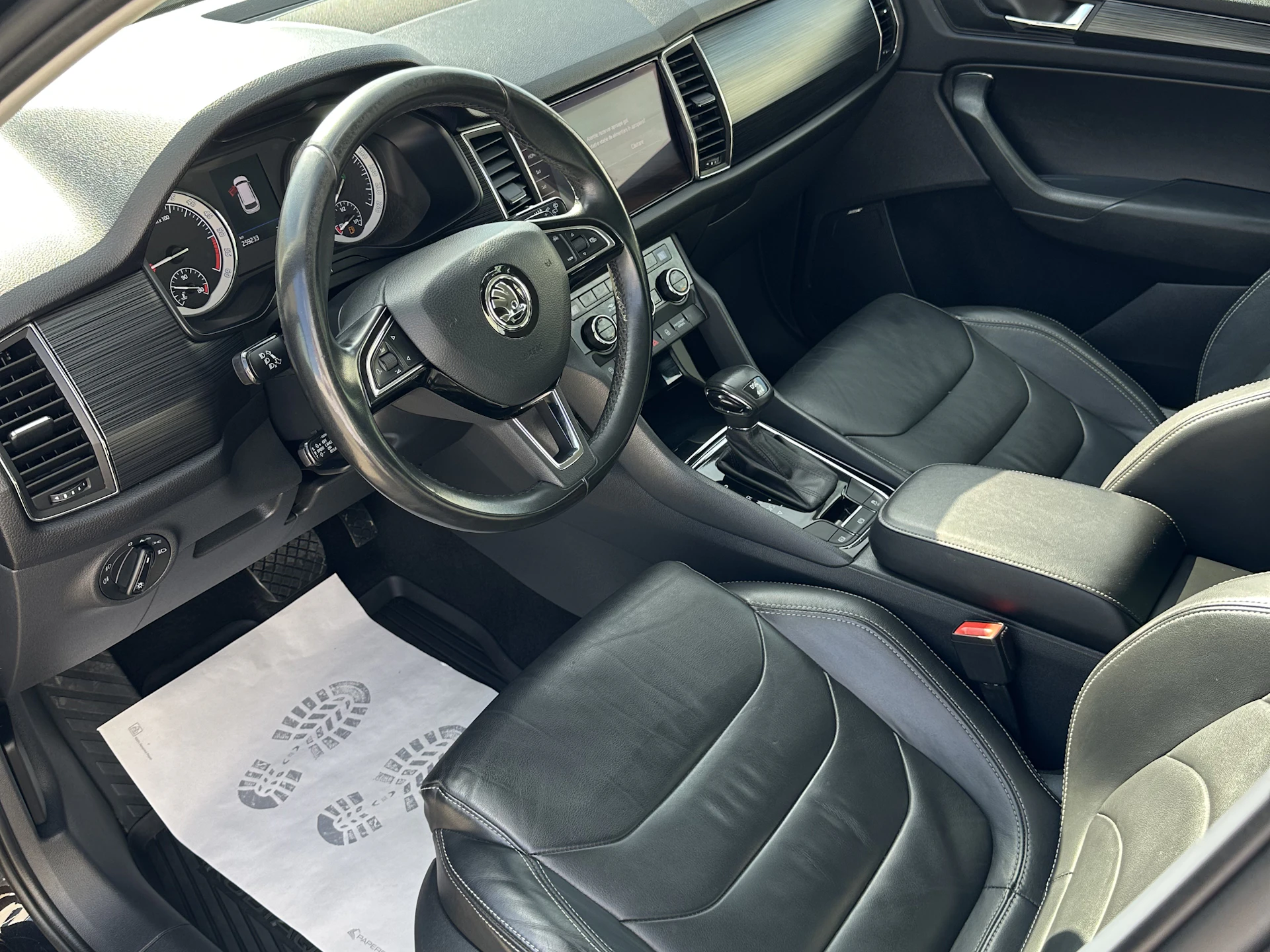 Car Image https://s3-gearspark.s3.amazonaws.com/uploads/user/100105/def56edb8736439da21484babd0ca739.webp