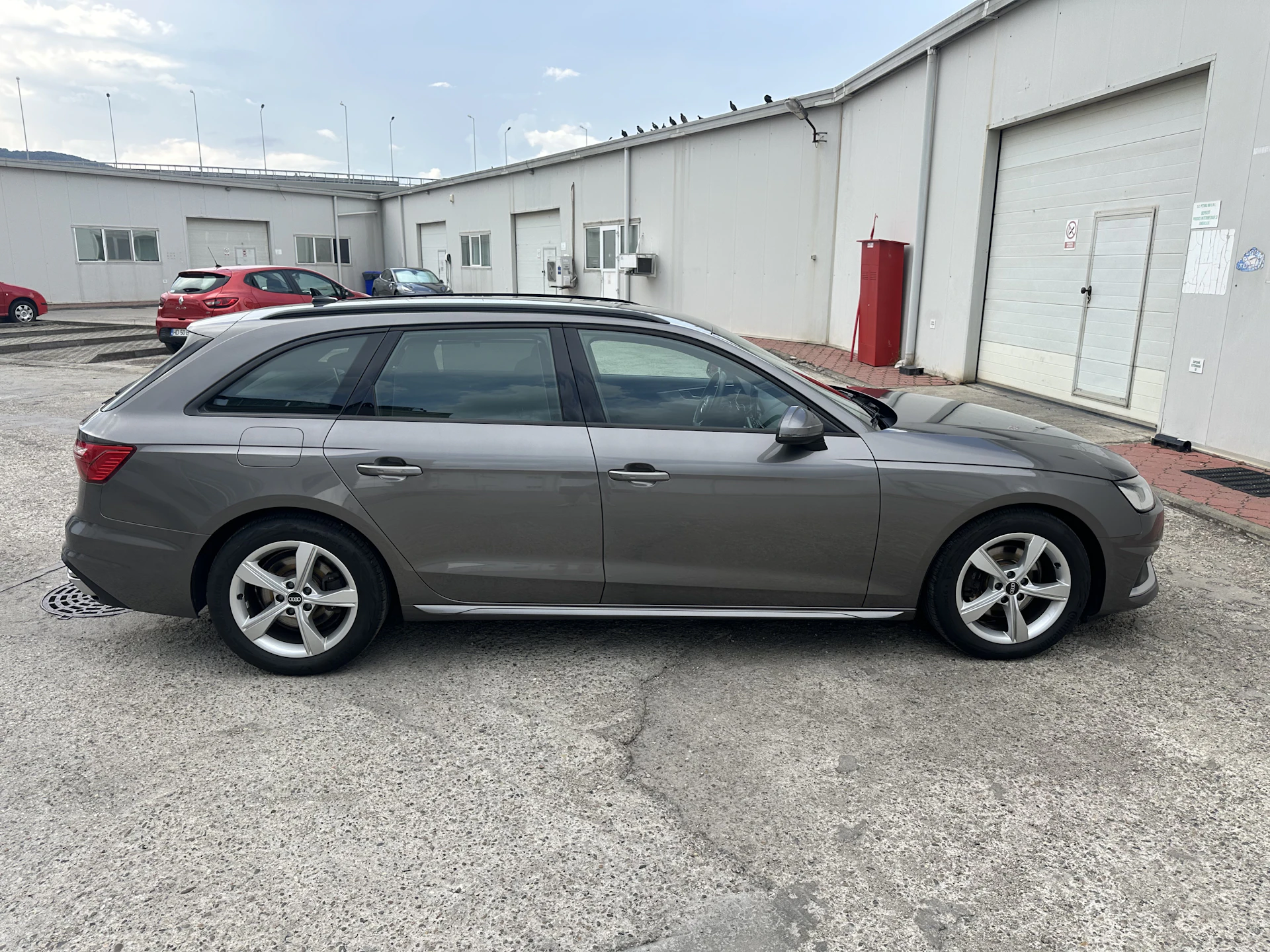 Car Image https://s3-gearspark.s3.amazonaws.com/uploads/user/100106/84507cf57129483da55008f9c29cfa73.webp