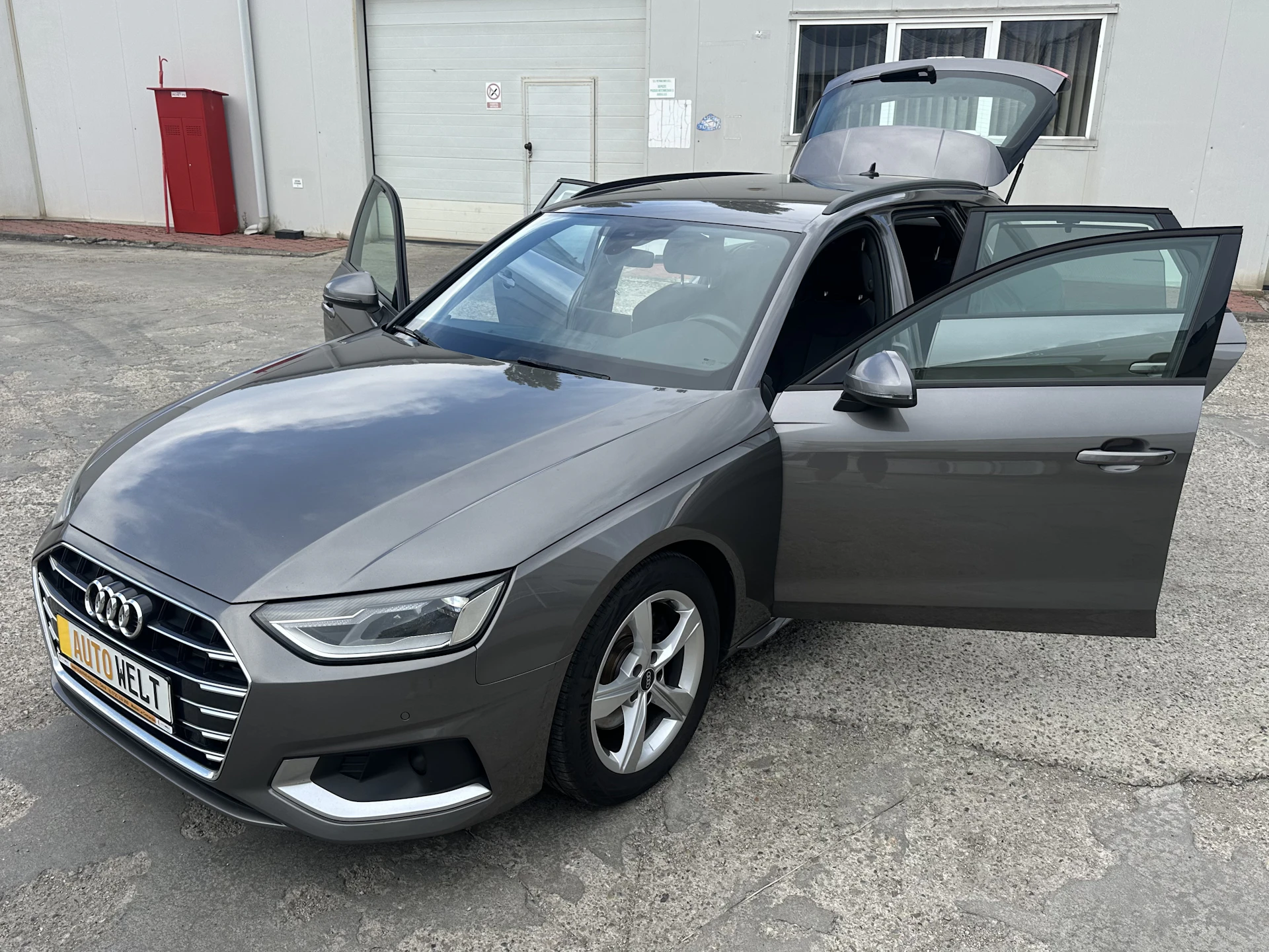 Car Image https://s3-gearspark.s3.amazonaws.com/uploads/user/100106/ff9936126c0f47e09d8765e0802d1ec5.webp