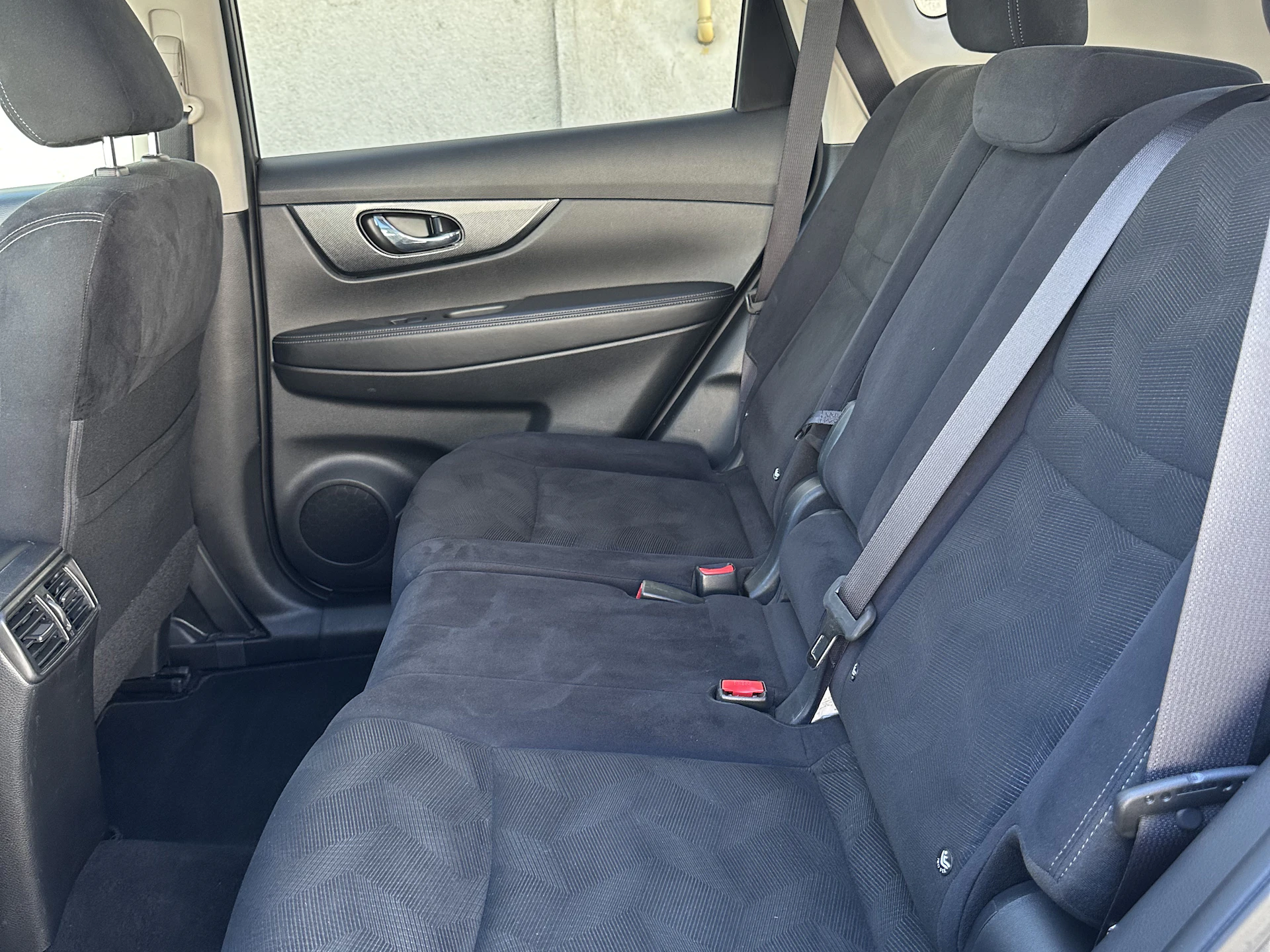 Car Image https://s3-gearspark.s3.amazonaws.com/uploads/user/100107/36a0035d132644d0848c7d2ec36a4b10.webp