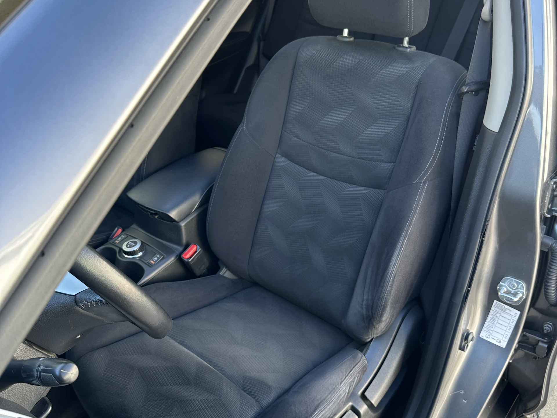 Car Image https://s3-gearspark.s3.amazonaws.com/uploads/user/100107/44edf90146f44710aa71a3092b3189ce.webp