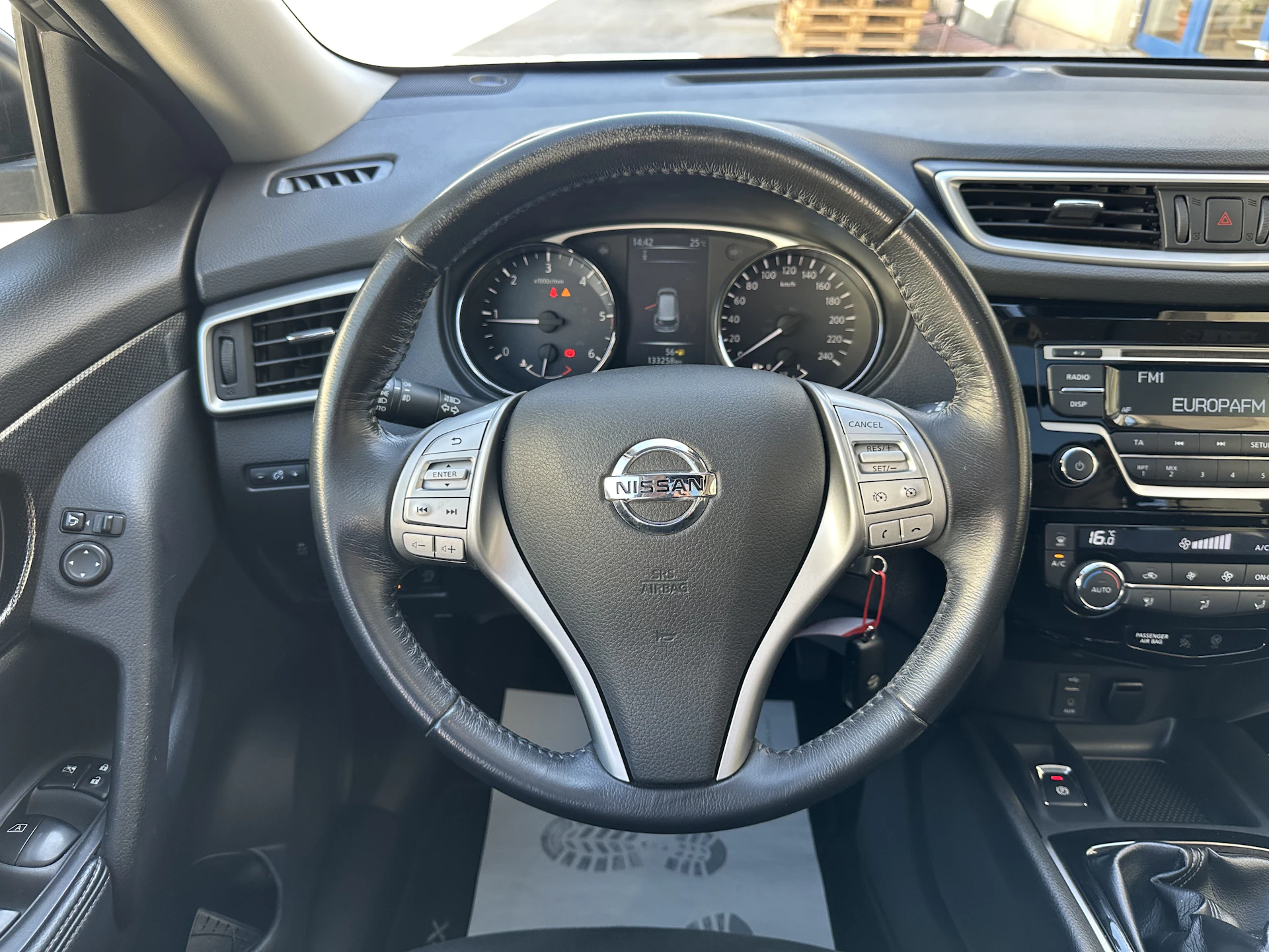 Car Image https://s3-gearspark.s3.amazonaws.com/uploads/user/100107/db10be7db3ef46c19ca58cac4fba4115.webp