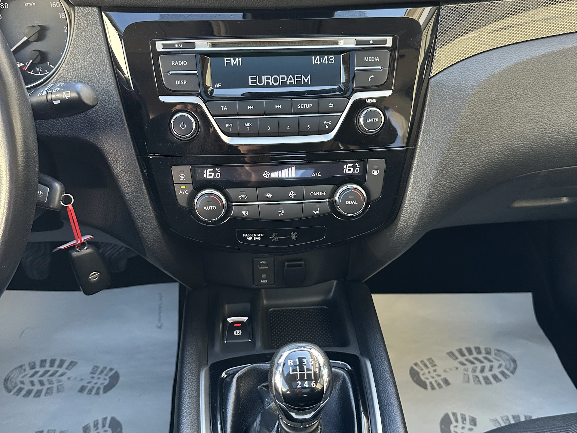 Car Image https://s3-gearspark.s3.amazonaws.com/uploads/user/100107/fa7317d73bbd4dcca384cadb9be17f60.webp