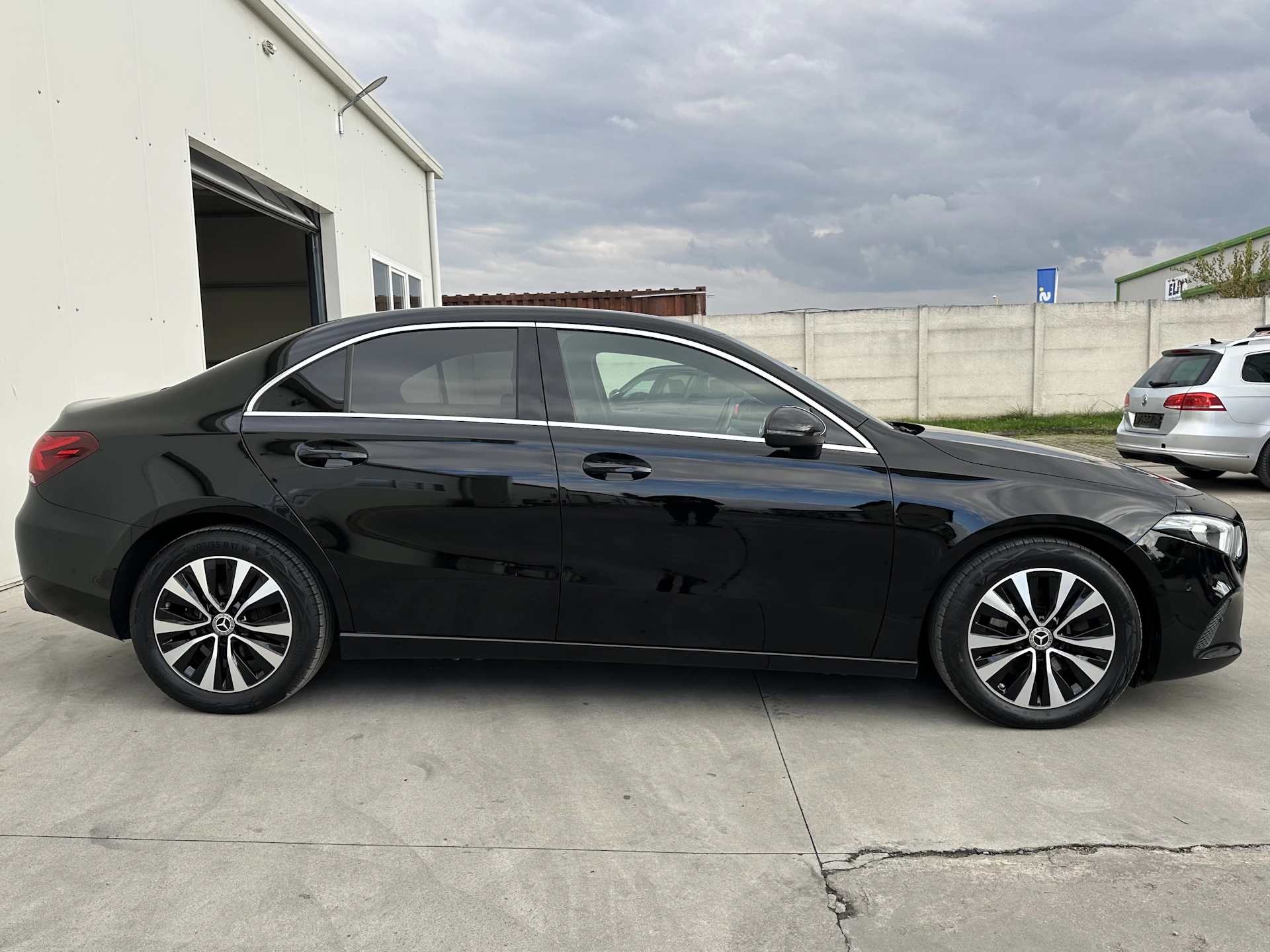 Car Image https://s3-gearspark.s3.amazonaws.com/uploads/user/100108/0b3cccc318d141a19b4980b21d1a8bc0.webp