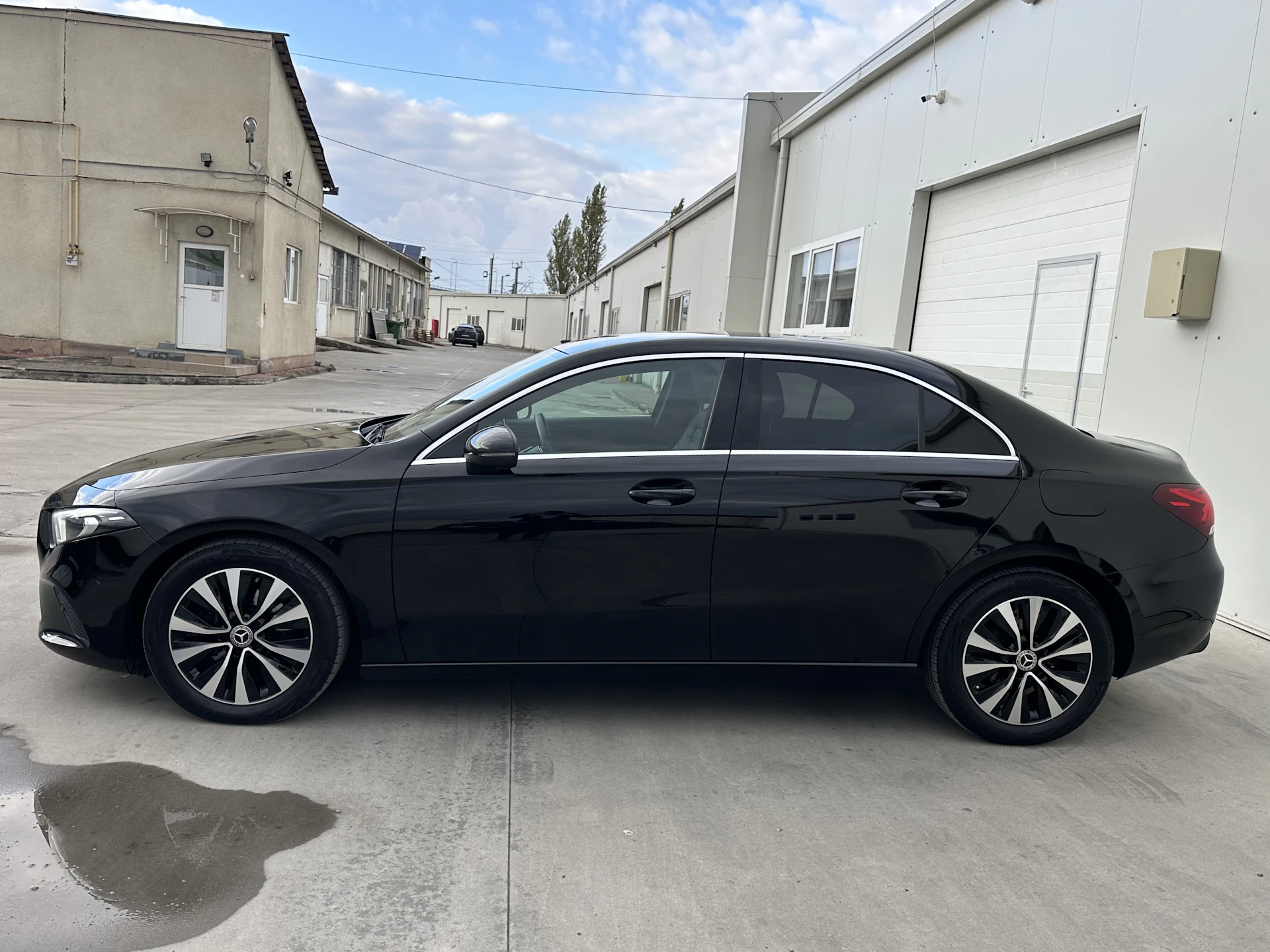 Car Image https://s3-gearspark.s3.amazonaws.com/uploads/user/100108/875ff2388b8b43e09b342b0c5774a1e4.webp