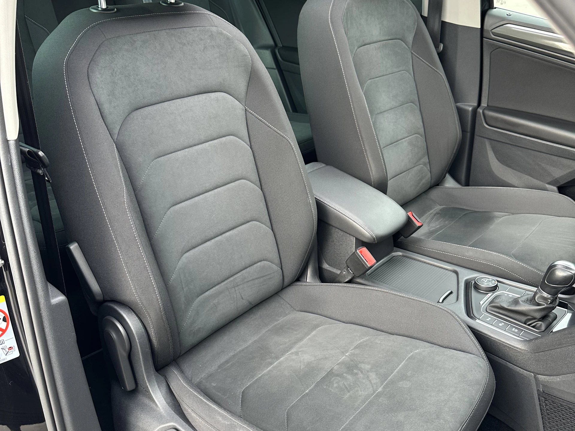 Car Image https://s3-gearspark.s3.amazonaws.com/uploads/user/100109/6c3d5219cae949aab3fd2d2d8cf4ead9.webp