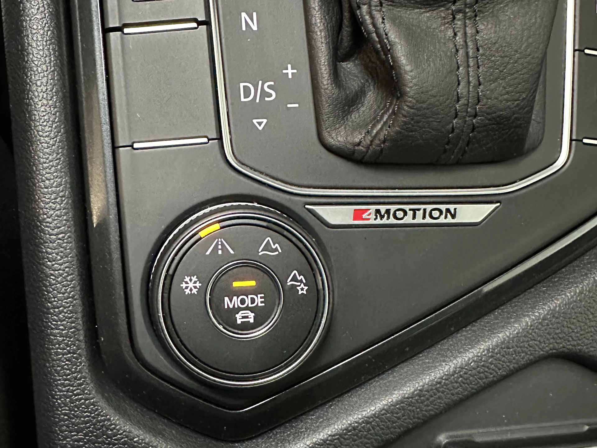 Car Image https://s3-gearspark.s3.amazonaws.com/uploads/user/100109/a2dcdc77ea4d4846ae99f32b2631a0f6.webp