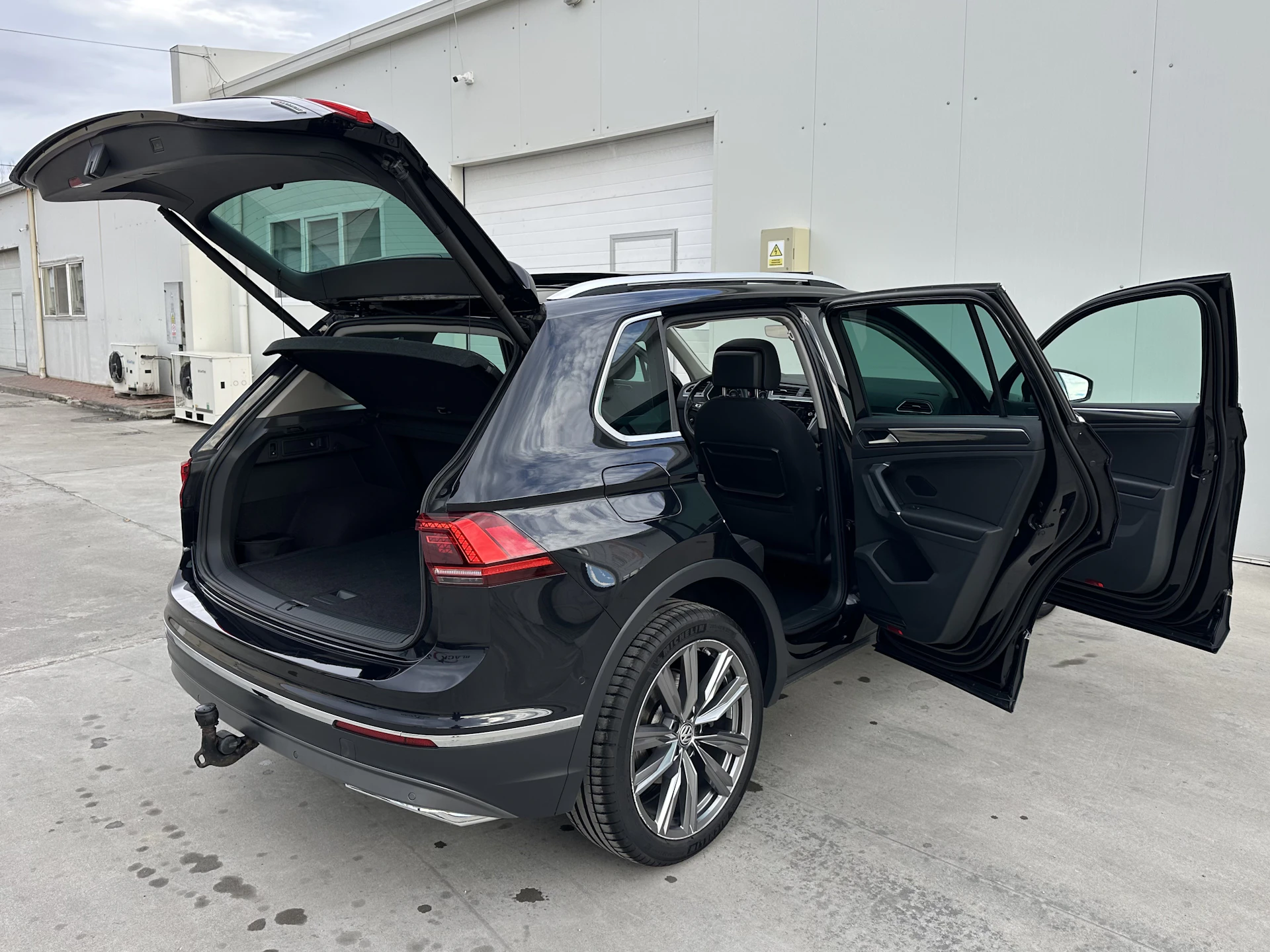 Car Image https://s3-gearspark.s3.amazonaws.com/uploads/user/100109/bd877dbcb5b94b1b8aa413a0ef6b6897.webp