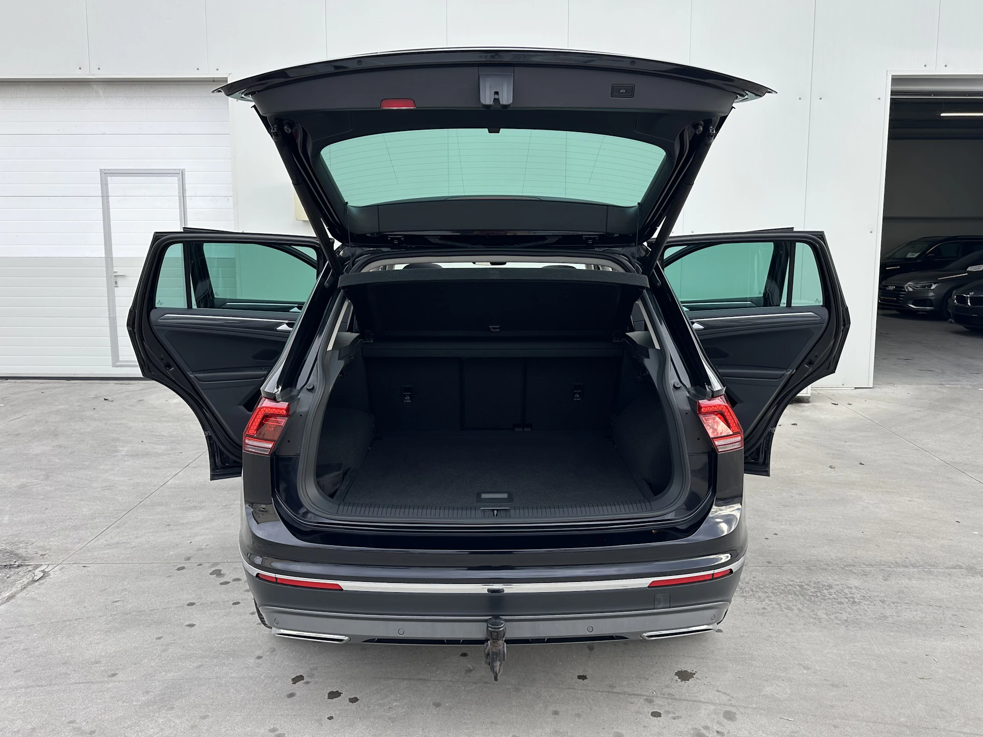 Car Image https://s3-gearspark.s3.amazonaws.com/uploads/user/100109/d7aaa1132b5b4d03bd7de97e11980447.webp