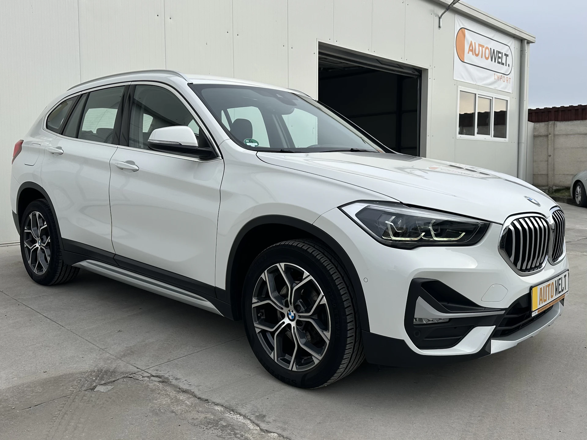 Car Image https://s3-gearspark.s3.amazonaws.com/uploads/user/100111/3d20701cd21b4563a6d6cd118240cd7f.webp