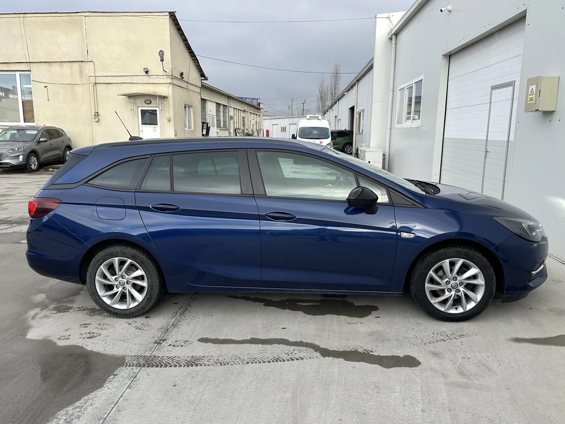 Car Image https://s3-gearspark.s3.amazonaws.com/uploads/user/100112/0e41cdaf9ac74ee8a4df7756ff0b57ba.webp