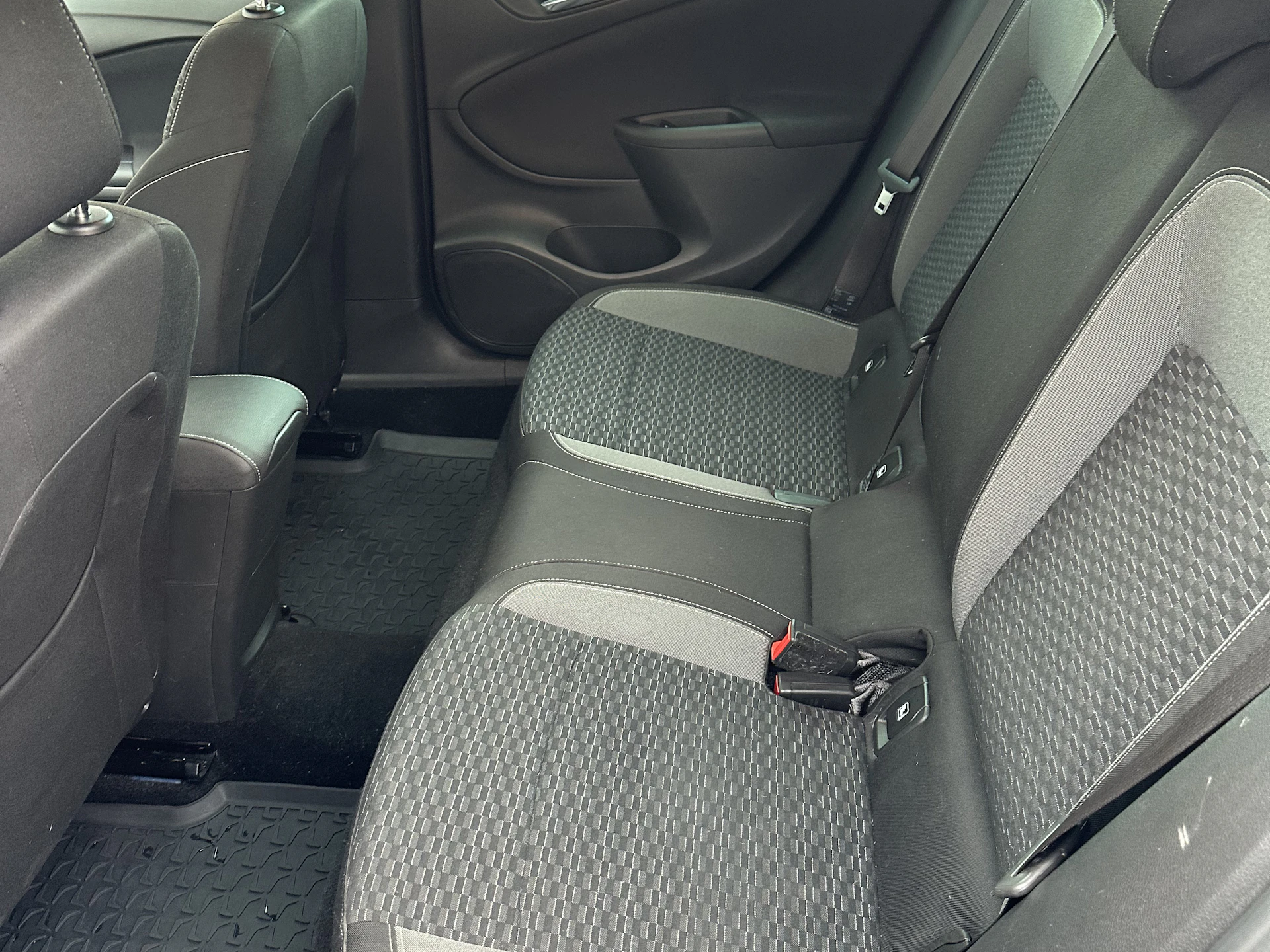 Car Image https://s3-gearspark.s3.amazonaws.com/uploads/user/100112/626da5485fdf468fbcf4969f39309a39.webp