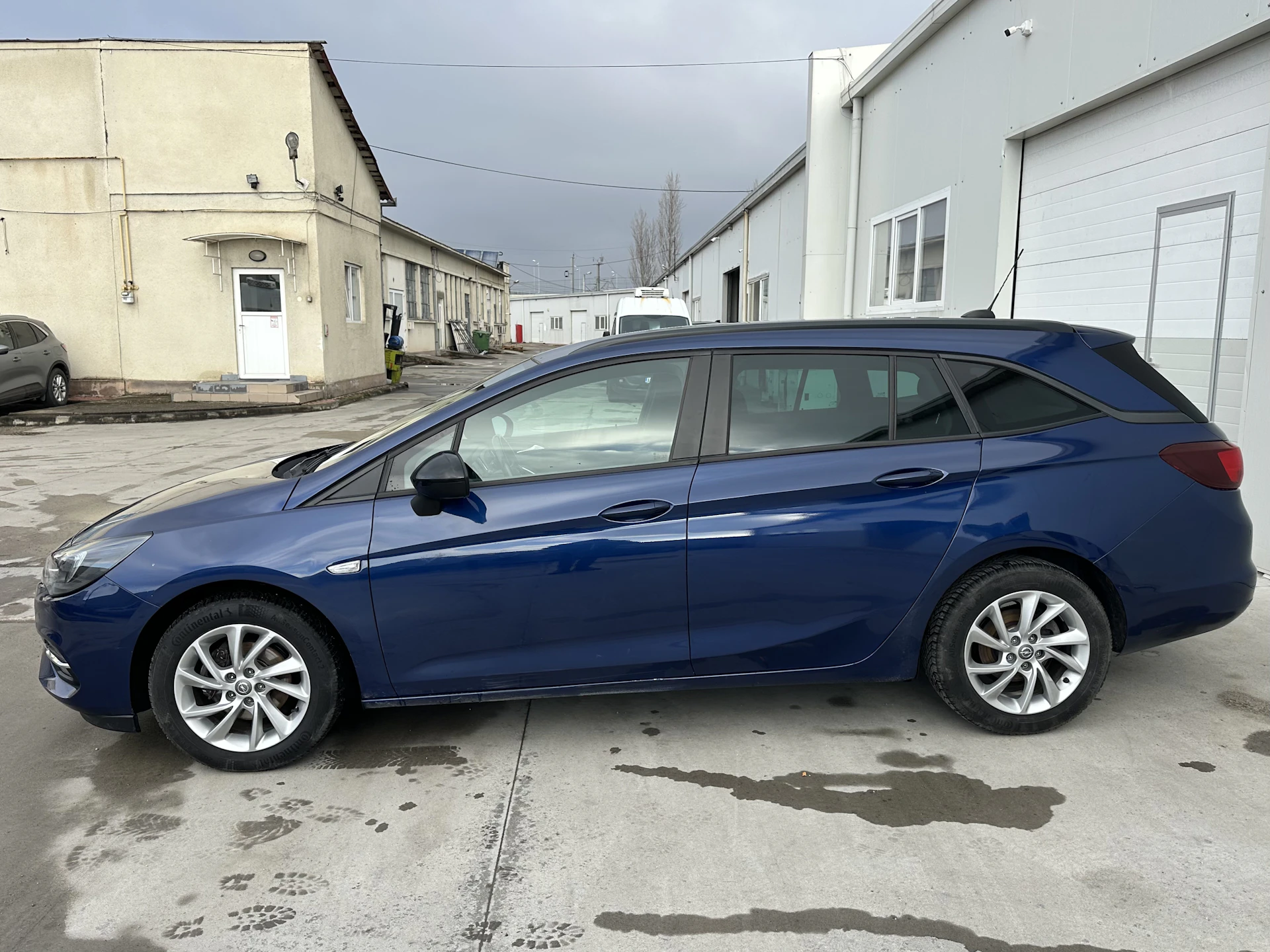 Car Image https://s3-gearspark.s3.amazonaws.com/uploads/user/100112/eac6869e429d4b4c8078f1e7e1b2f953.webp