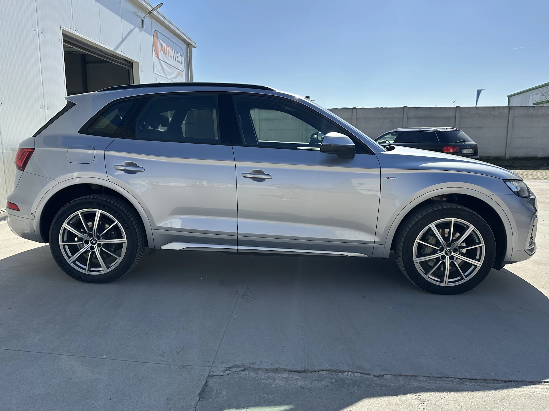 Car Image https://s3-gearspark.s3.amazonaws.com/uploads/user/100115/b9d0ec4a755b488ab0c063ced764065e.webp