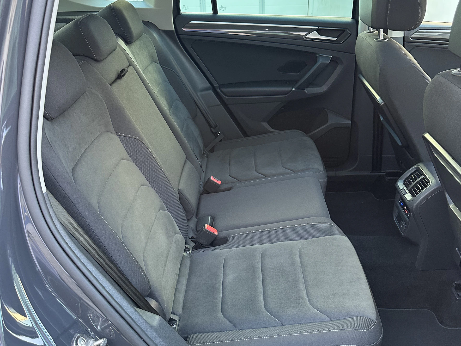 Car Image https://s3-gearspark.s3.amazonaws.com/uploads/user/100116/1518d24f9eb44bc6930fe89cec8c4495.webp