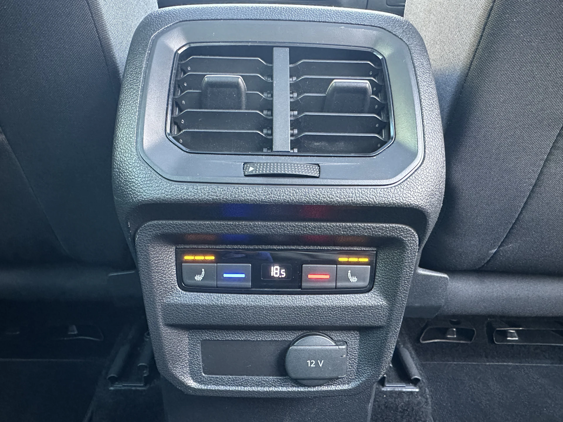 Car Image https://s3-gearspark.s3.amazonaws.com/uploads/user/100116/b689d5b1f1f74a27992a762fd5abfcd9.webp