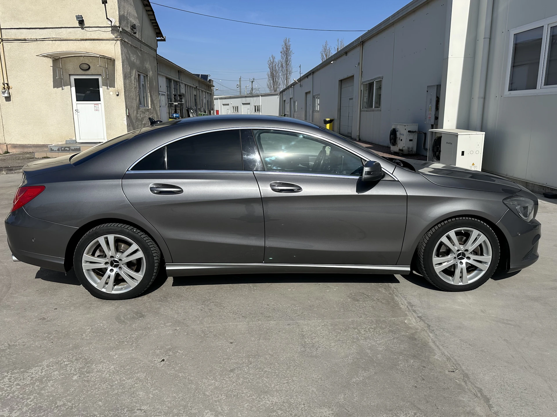 Car Image https://s3-gearspark.s3.amazonaws.com/uploads/user/100118/e30c3bf6332e45d4bfff0128c15b19af.webp