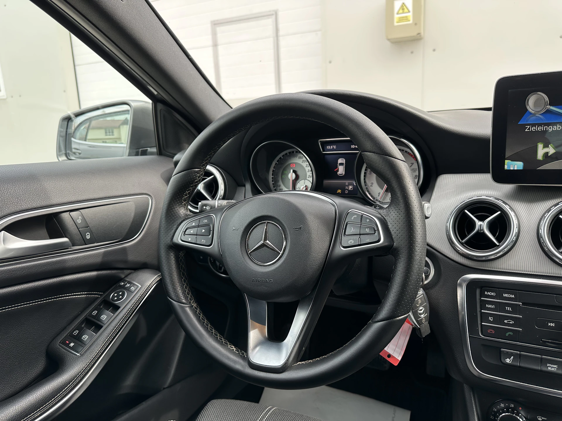 Car Image https://s3-gearspark.s3.amazonaws.com/uploads/user/100119/55b2492c45f541039e5785fb265717f0.webp