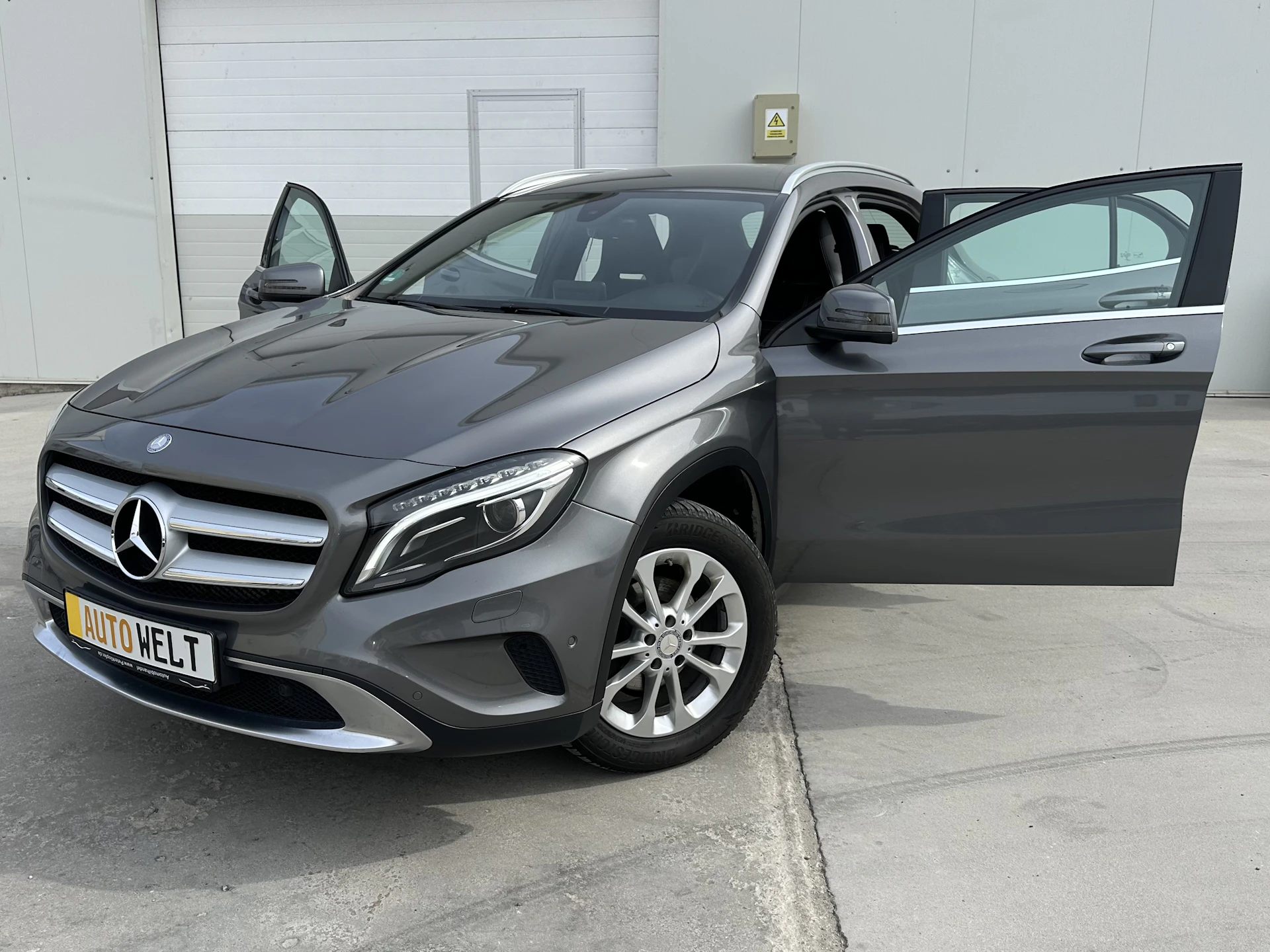 Car Image https://s3-gearspark.s3.amazonaws.com/uploads/user/100119/709daa09d7704ca994ab2fc8a5683da8.webp