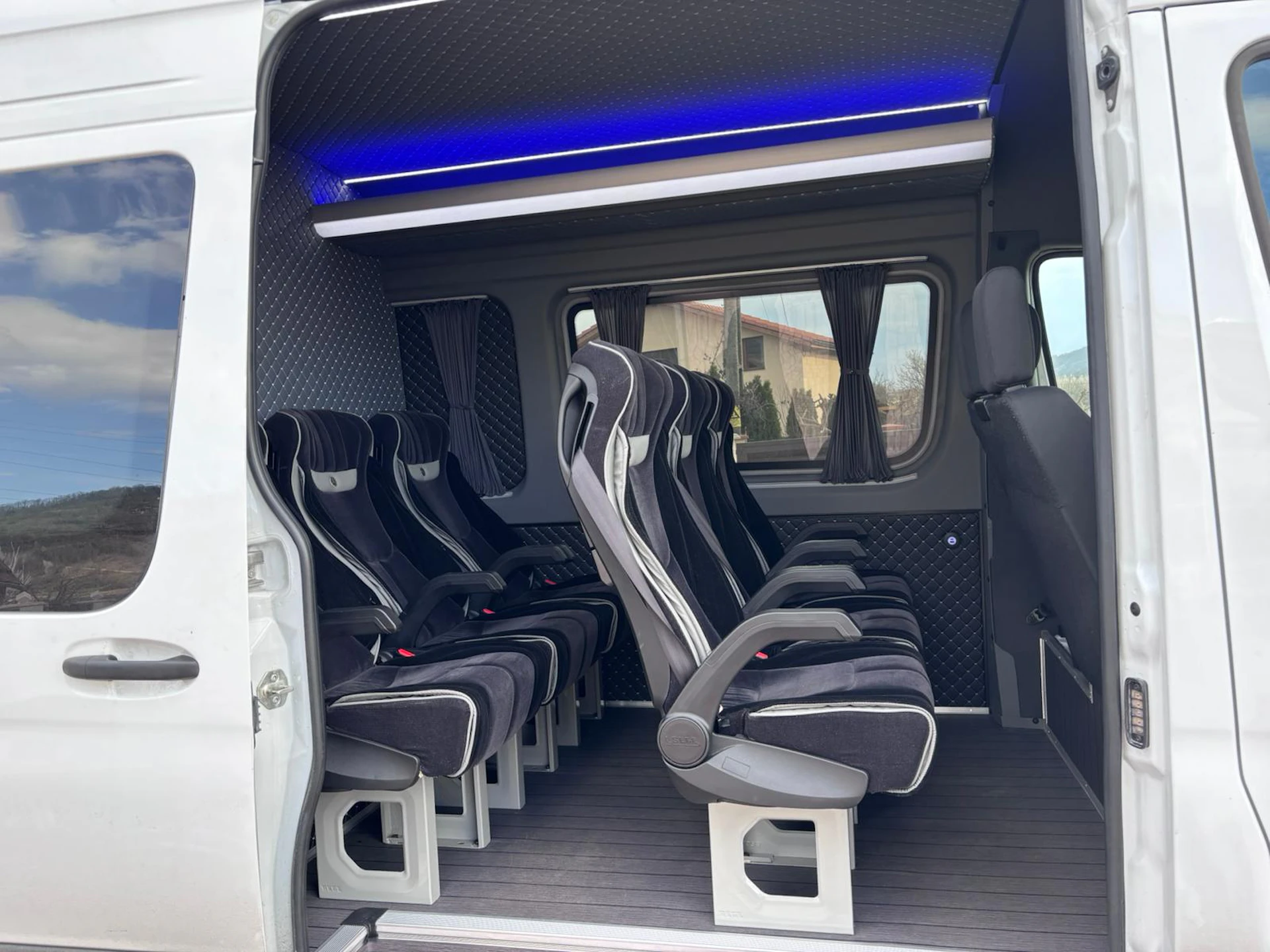 Car Image https://s3-gearspark.s3.amazonaws.com/uploads/user/100120/51a195880c044496839d1c0f943eccd2.webp