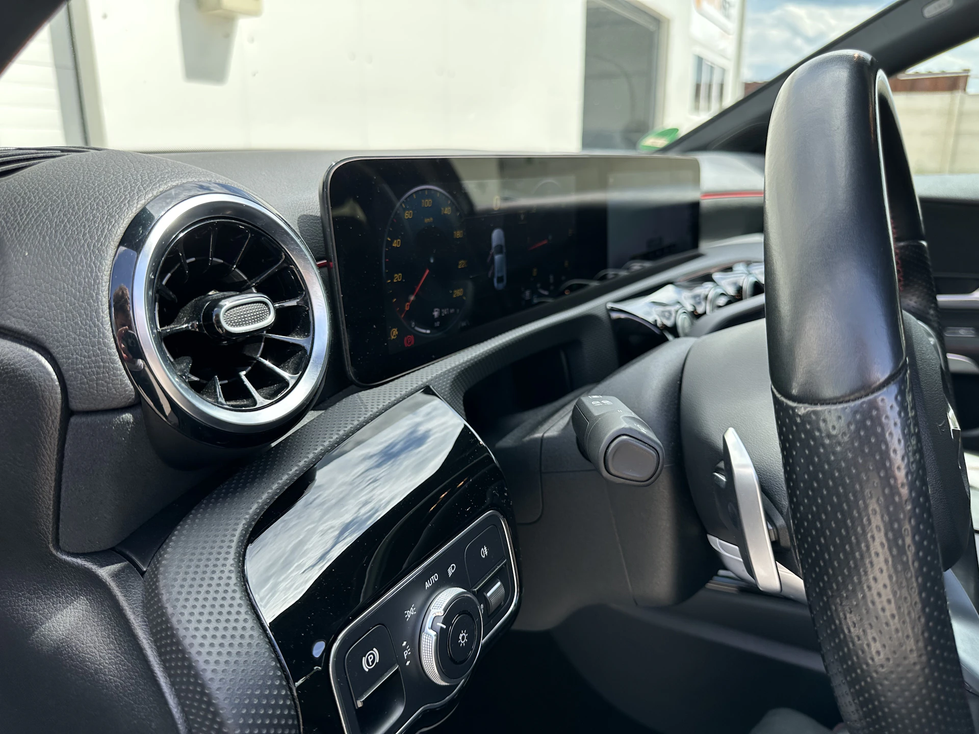 Car Image https://s3-gearspark.s3.amazonaws.com/uploads/user/100121/63868c244bf04df68a589947cf300f76.webp