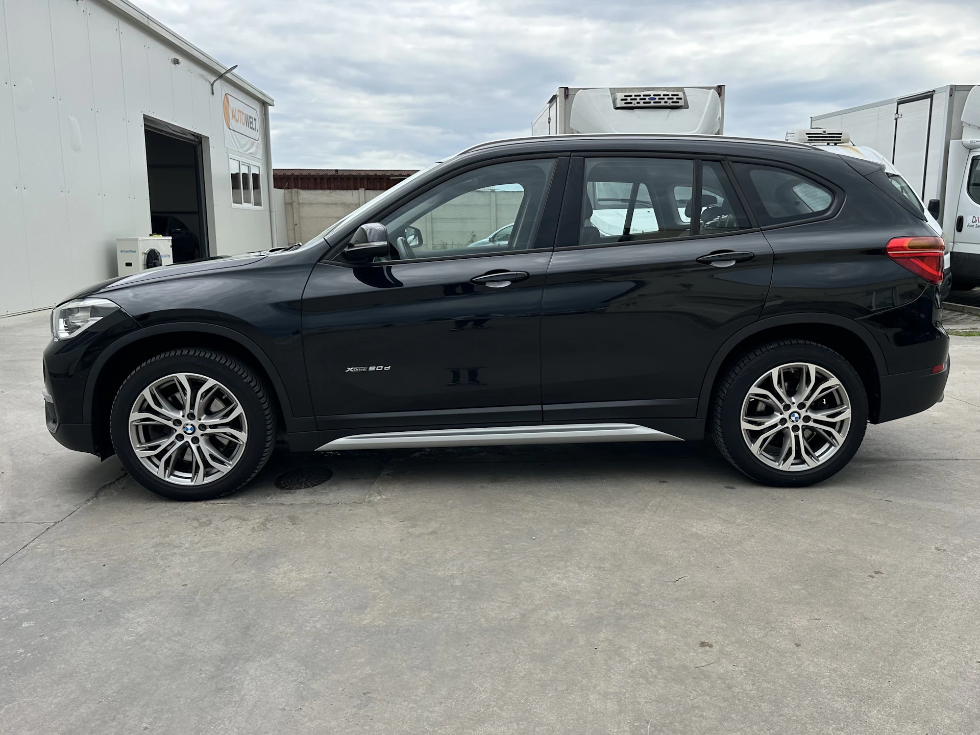 Car Image https://s3-gearspark.s3.amazonaws.com/uploads/user/100122/12b88ff283bc46499d8c2415dd36af37.webp