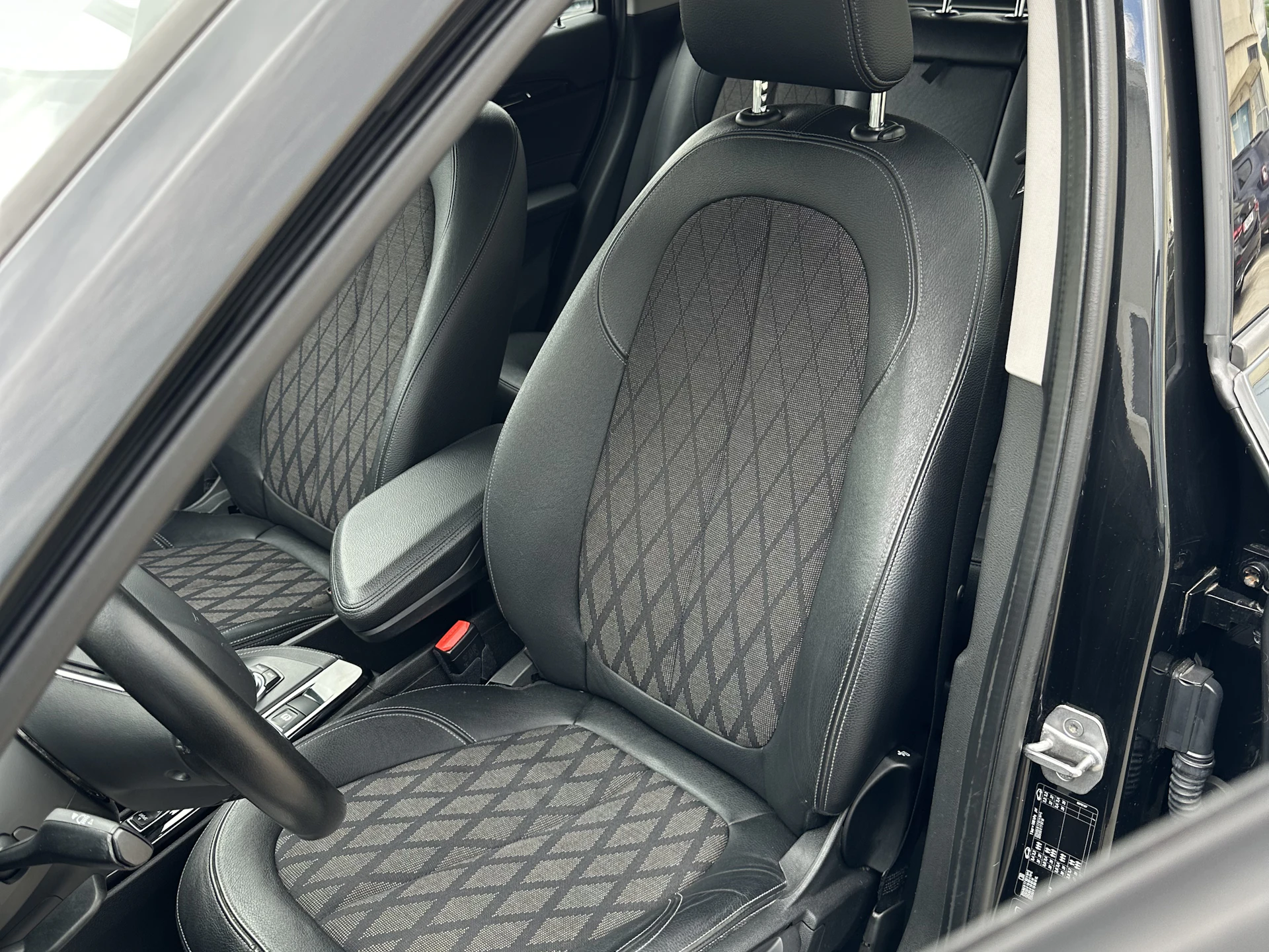 Car Image https://s3-gearspark.s3.amazonaws.com/uploads/user/100122/26747c7b68ee4ace9b643448a885e283.webp