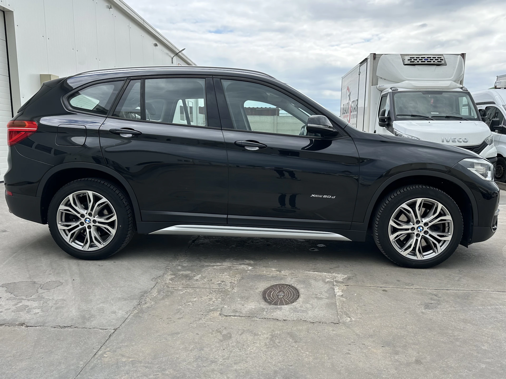 Car Image https://s3-gearspark.s3.amazonaws.com/uploads/user/100122/a51498283f274a229c4cf4e9061c7a3c.webp