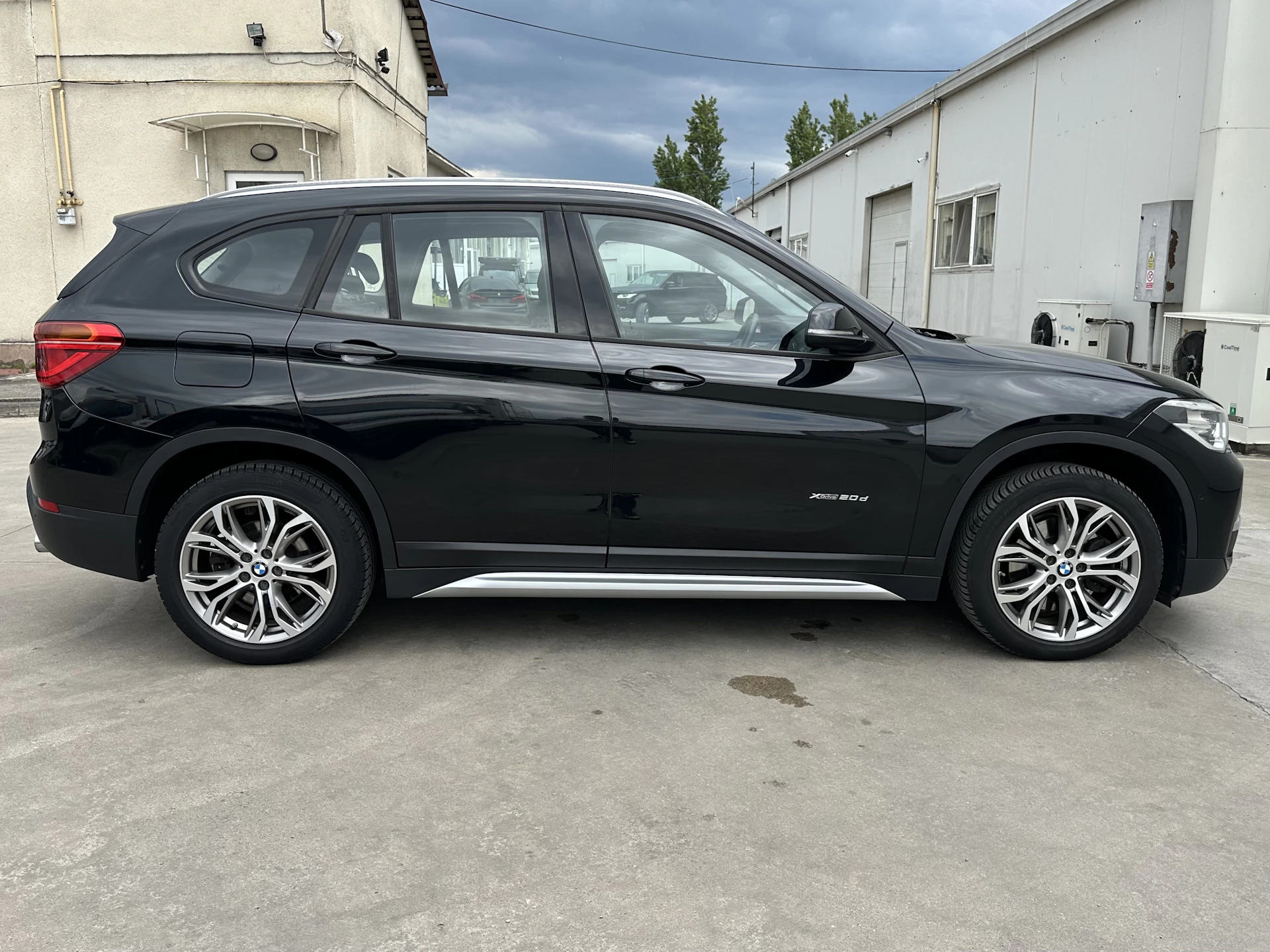 Car Image https://s3-gearspark.s3.amazonaws.com/uploads/user/100122/e9f3b40a54304c7b9927143e2d9c2fcb.webp