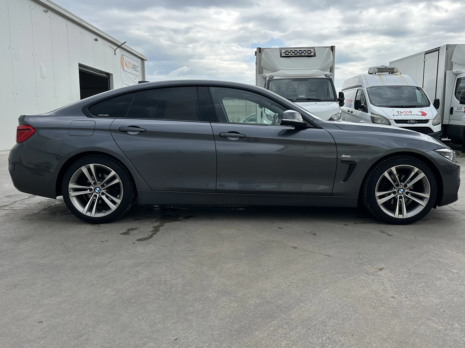Car Image https://s3-gearspark.s3.amazonaws.com/uploads/user/100123/fbd92ed404b048e980444d1ef197c1f5.webp