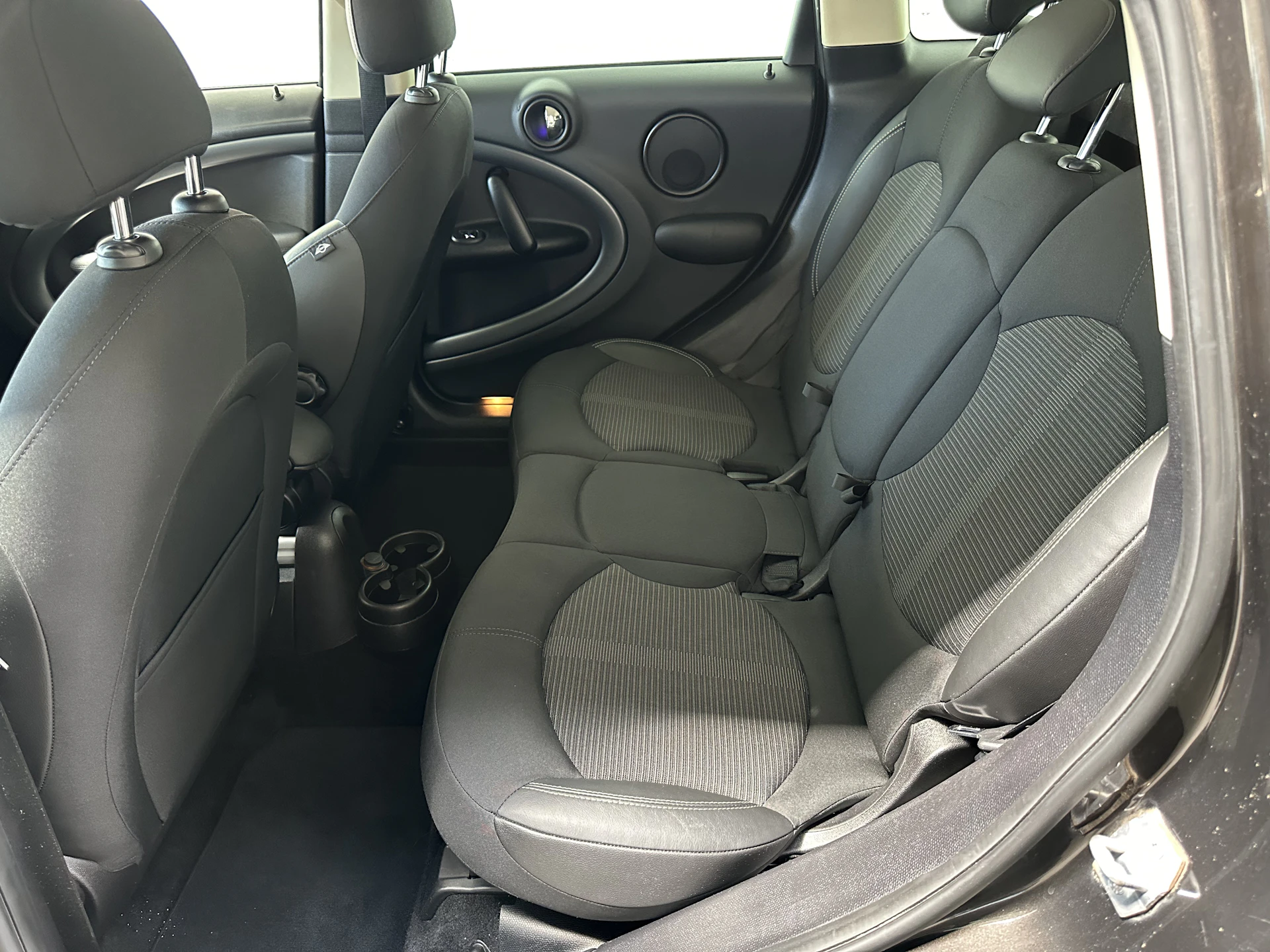 Car Image https://s3-gearspark.s3.amazonaws.com/uploads/user/100124/7ac0be03bb424771af97b3b91f0e109e.webp
