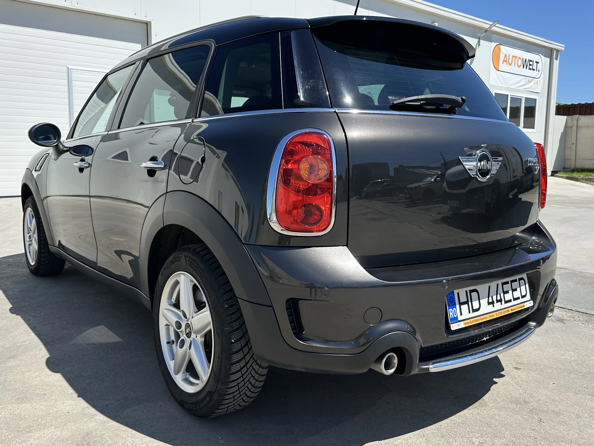 Car Image https://s3-gearspark.s3.amazonaws.com/uploads/user/100124/7fe90440a37f4544ab1bae78f4a2aeb7.webp